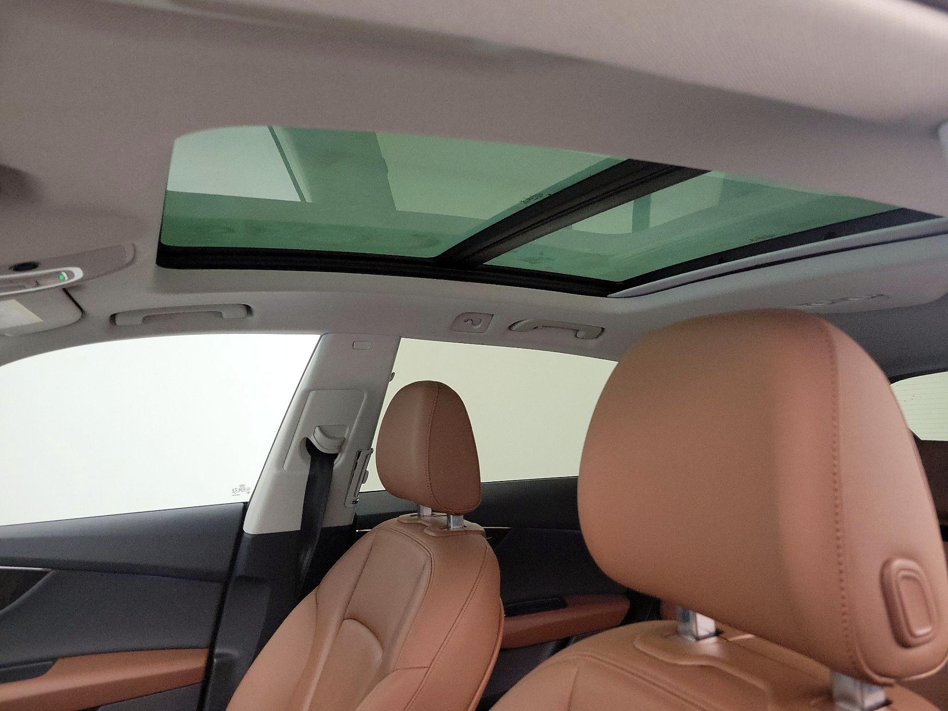 Thumbnail: 2022 Audi Q8 - 18