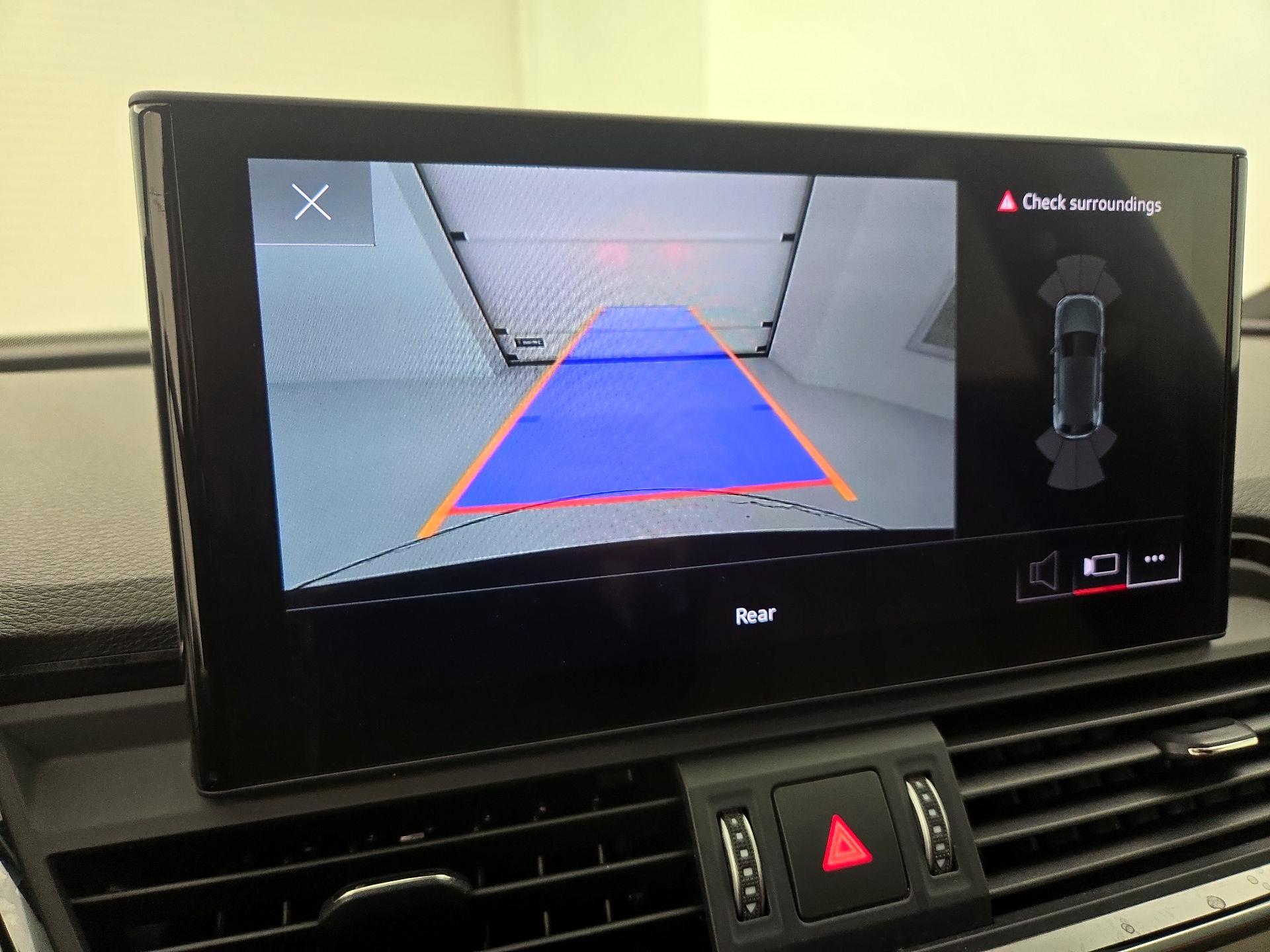 Thumbnail: 2021 Audi Q5 - 14