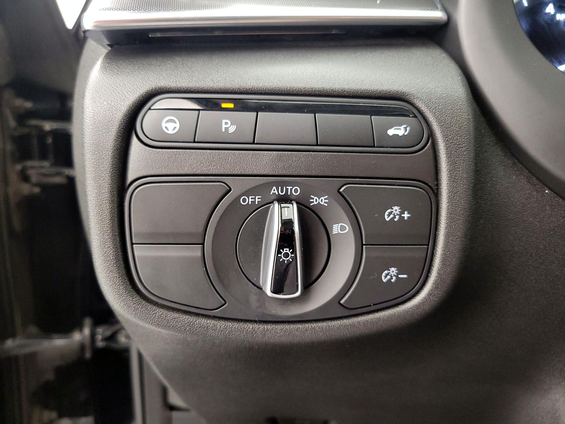 Thumbnail: 2023 INFINITI QX50 - 13