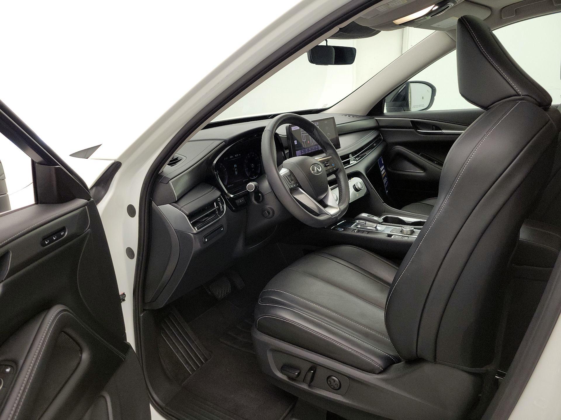 Thumbnail: 2023 INFINITI QX60 - 11