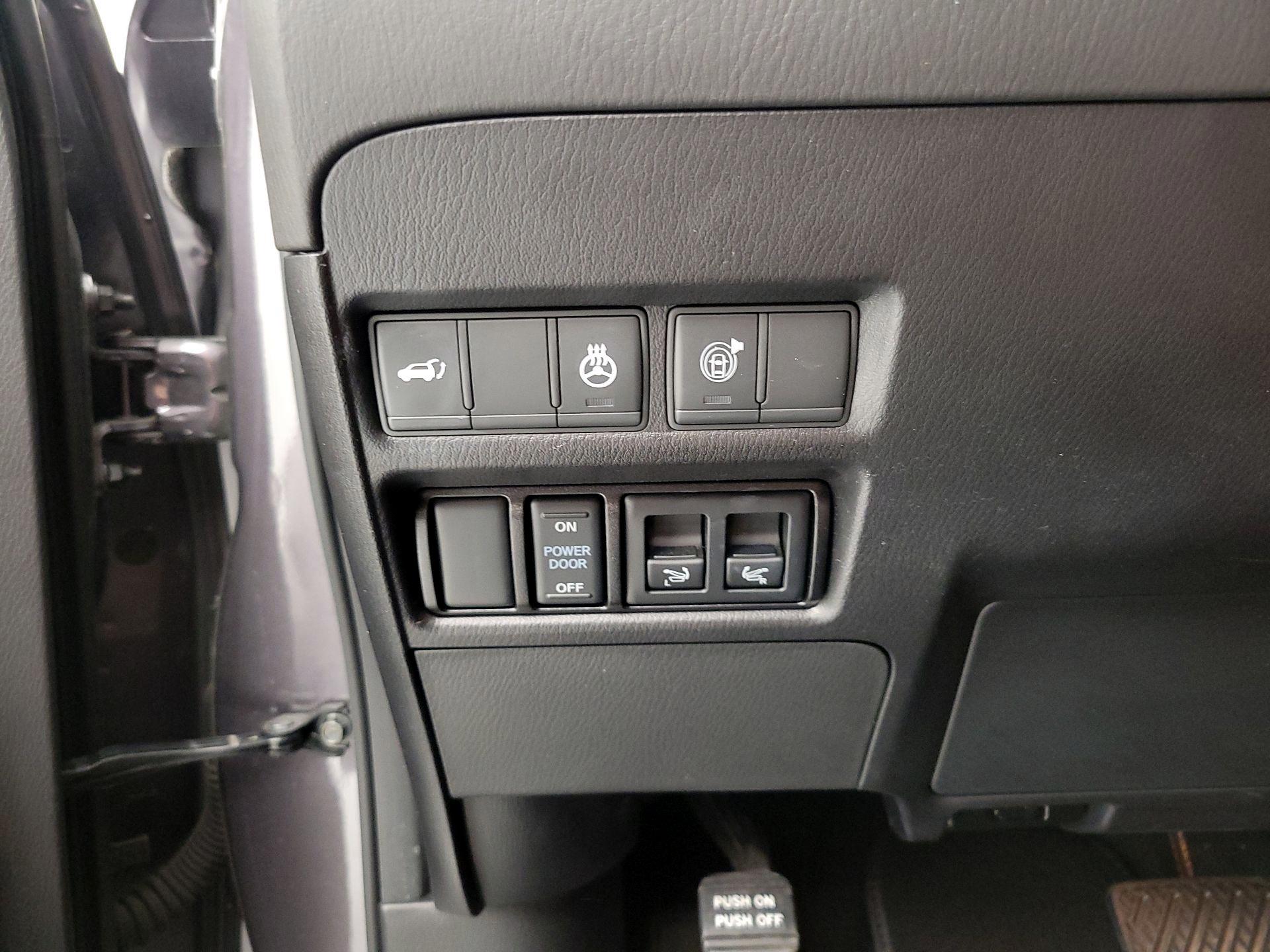 Thumbnail: 2022 INFINITI QX80 - 13