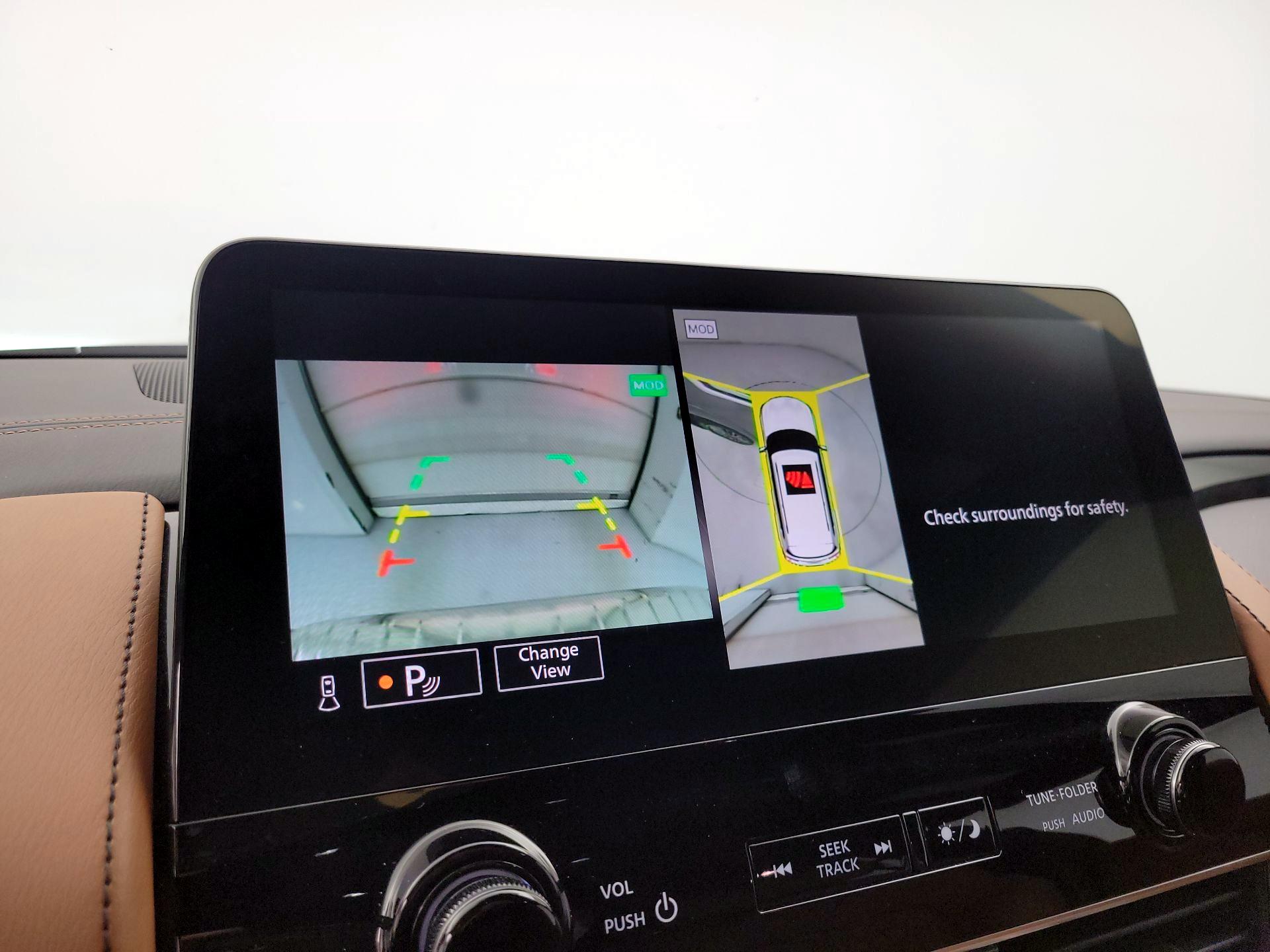 Thumbnail: 2022 INFINITI QX80 - 15