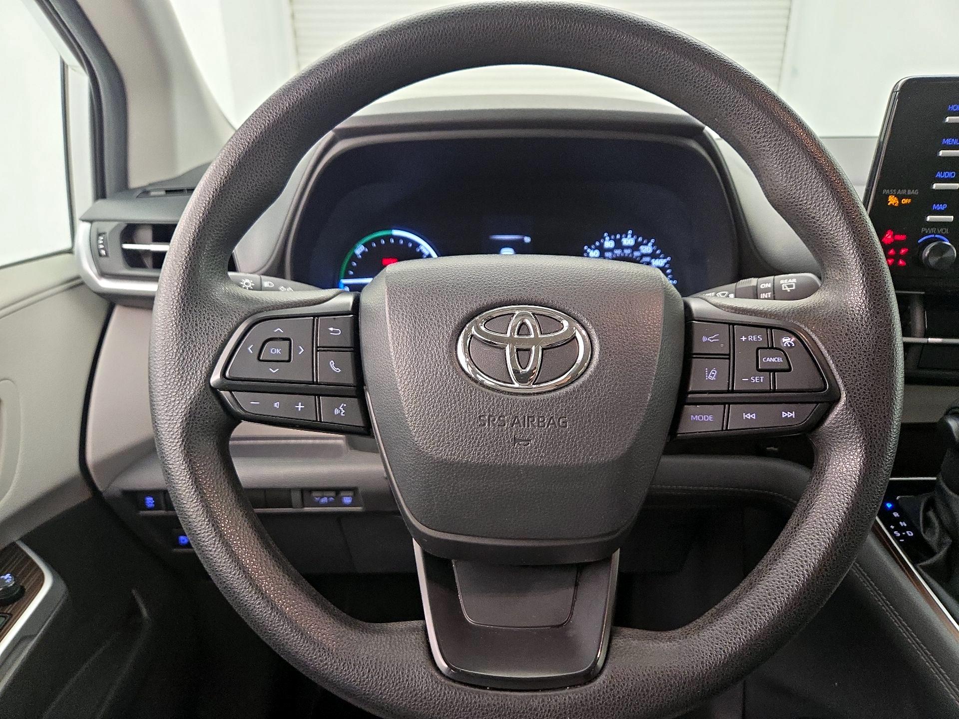 Thumbnail: 2024 Toyota Sienna - 10