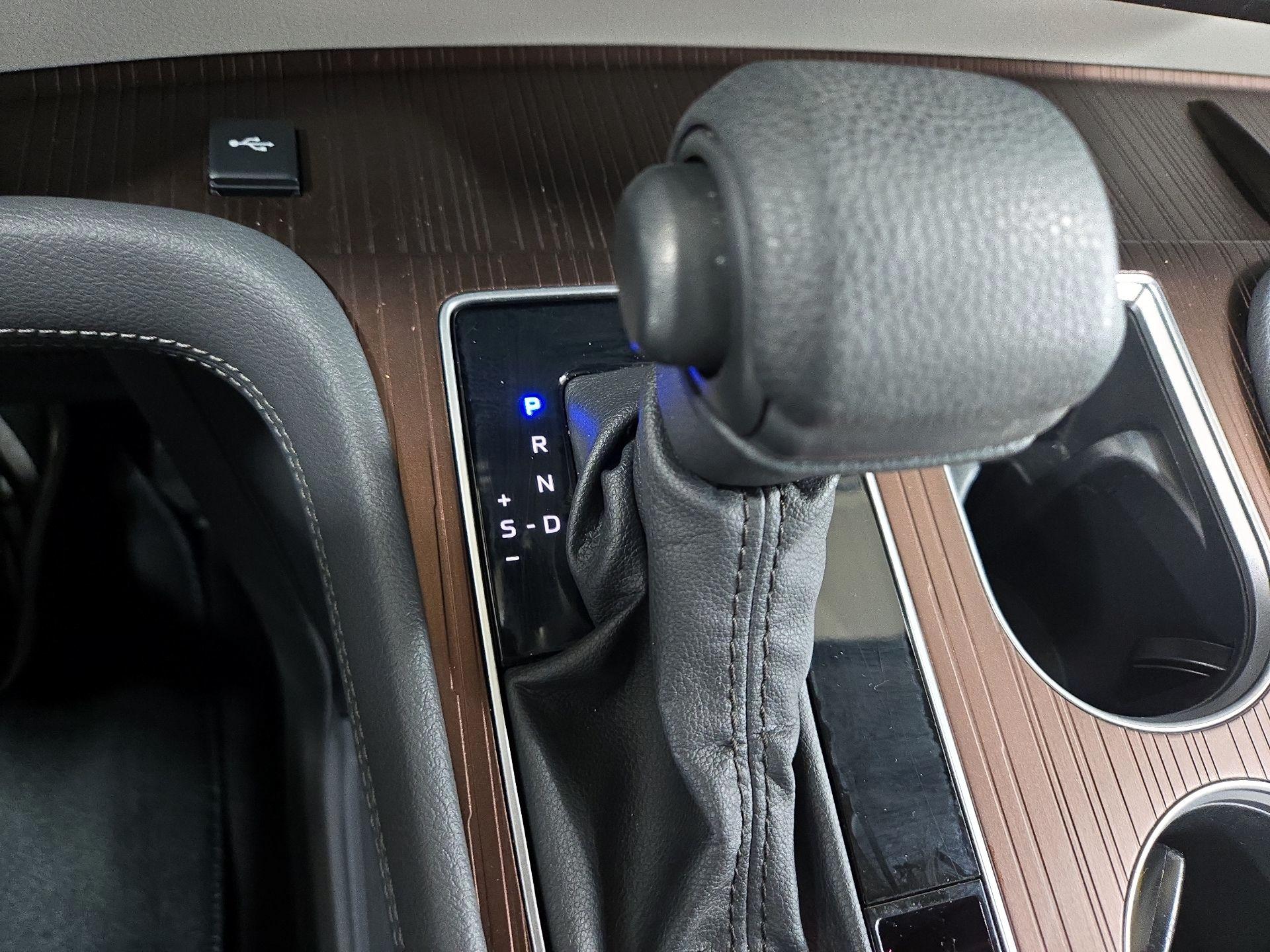 Thumbnail: 2024 Toyota Sienna - 17