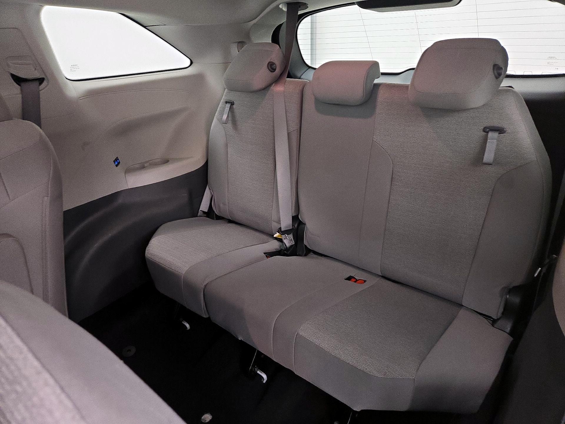 Thumbnail: 2024 Toyota Sienna - 20