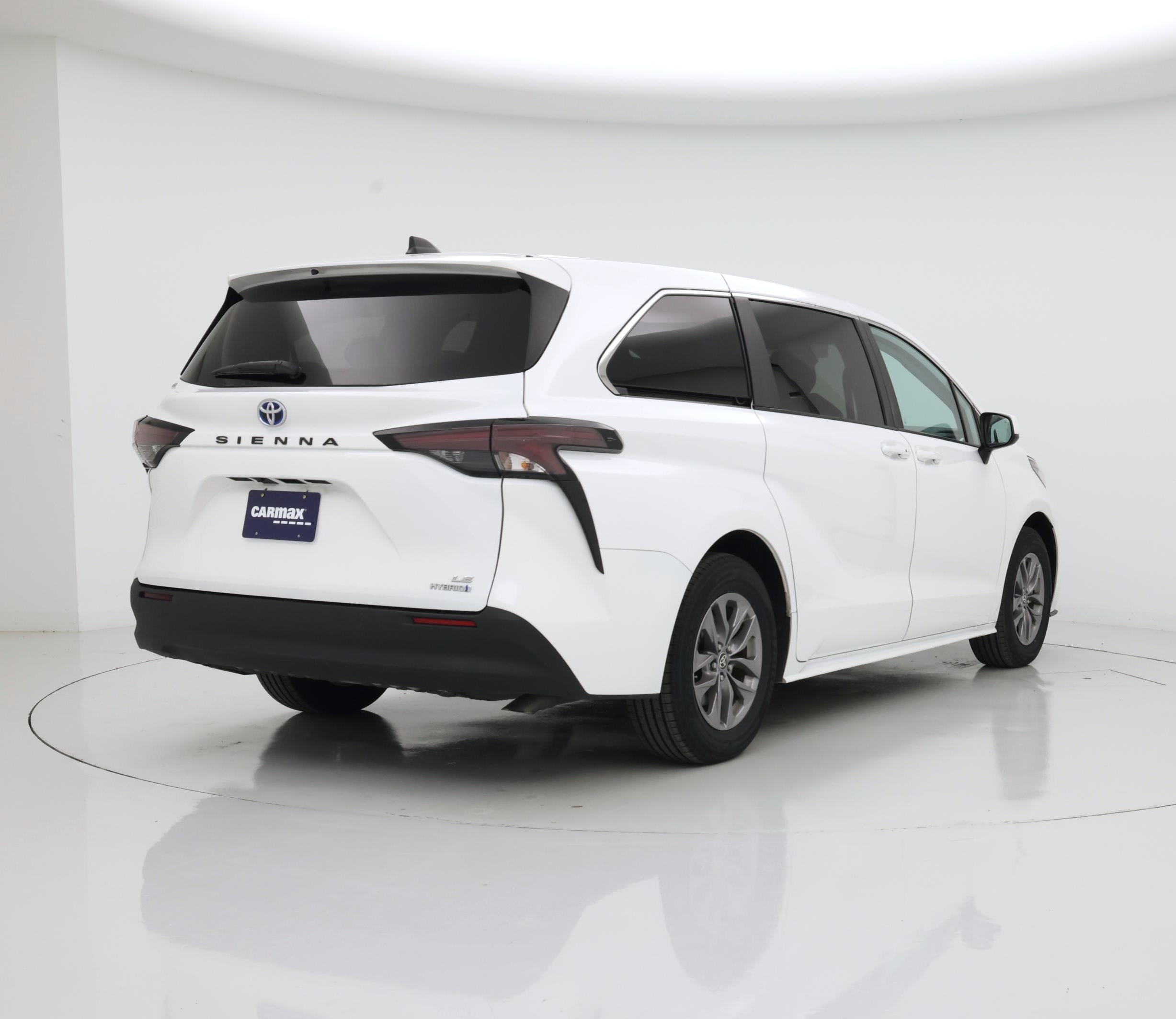 Thumbnail: 2024 Toyota Sienna - 8