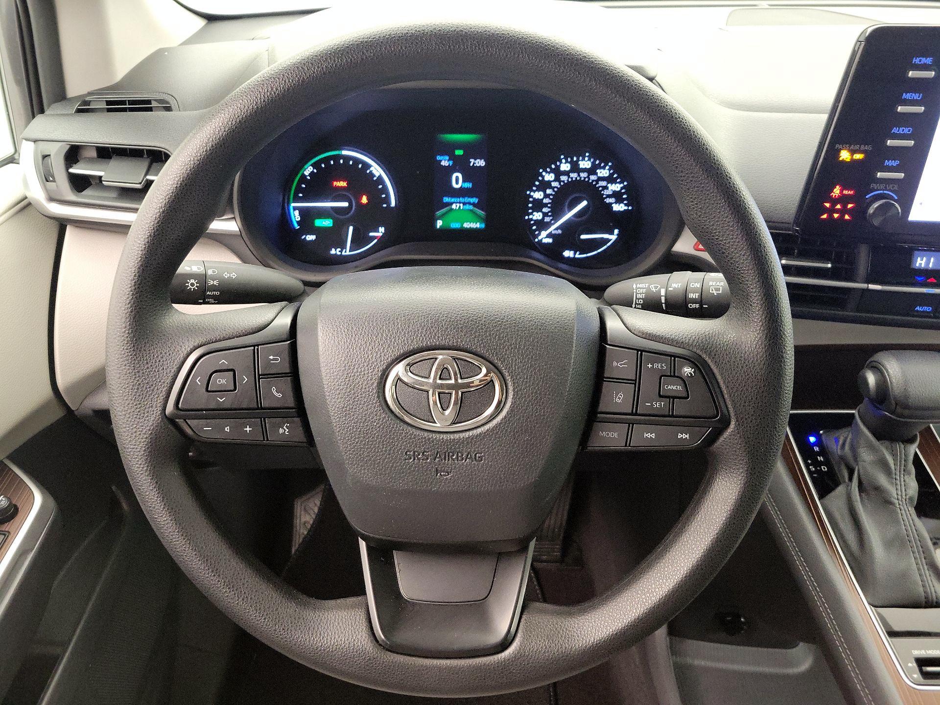Thumbnail: 2024 Toyota Sienna - 10