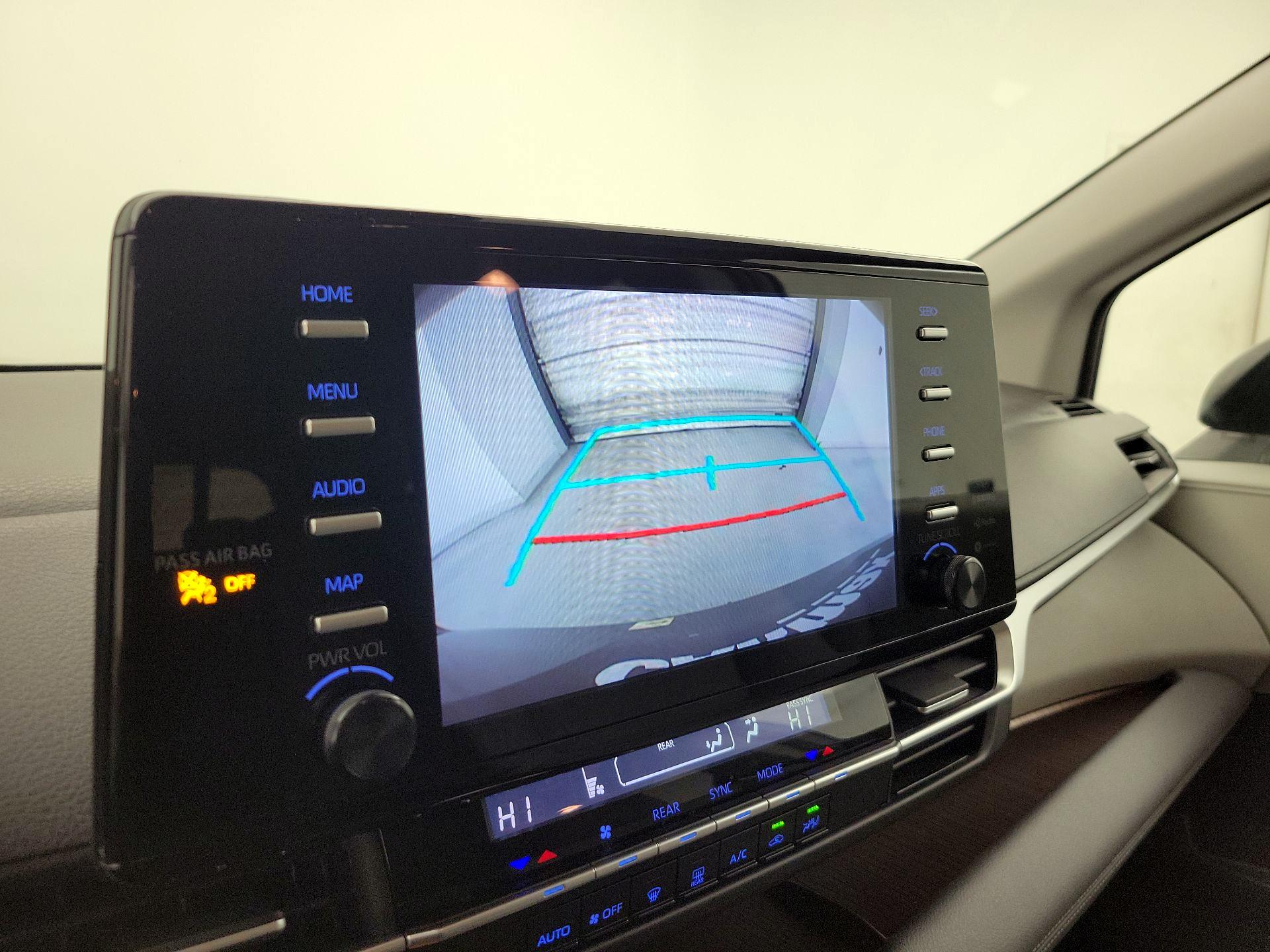 Thumbnail: 2024 Toyota Sienna - 14