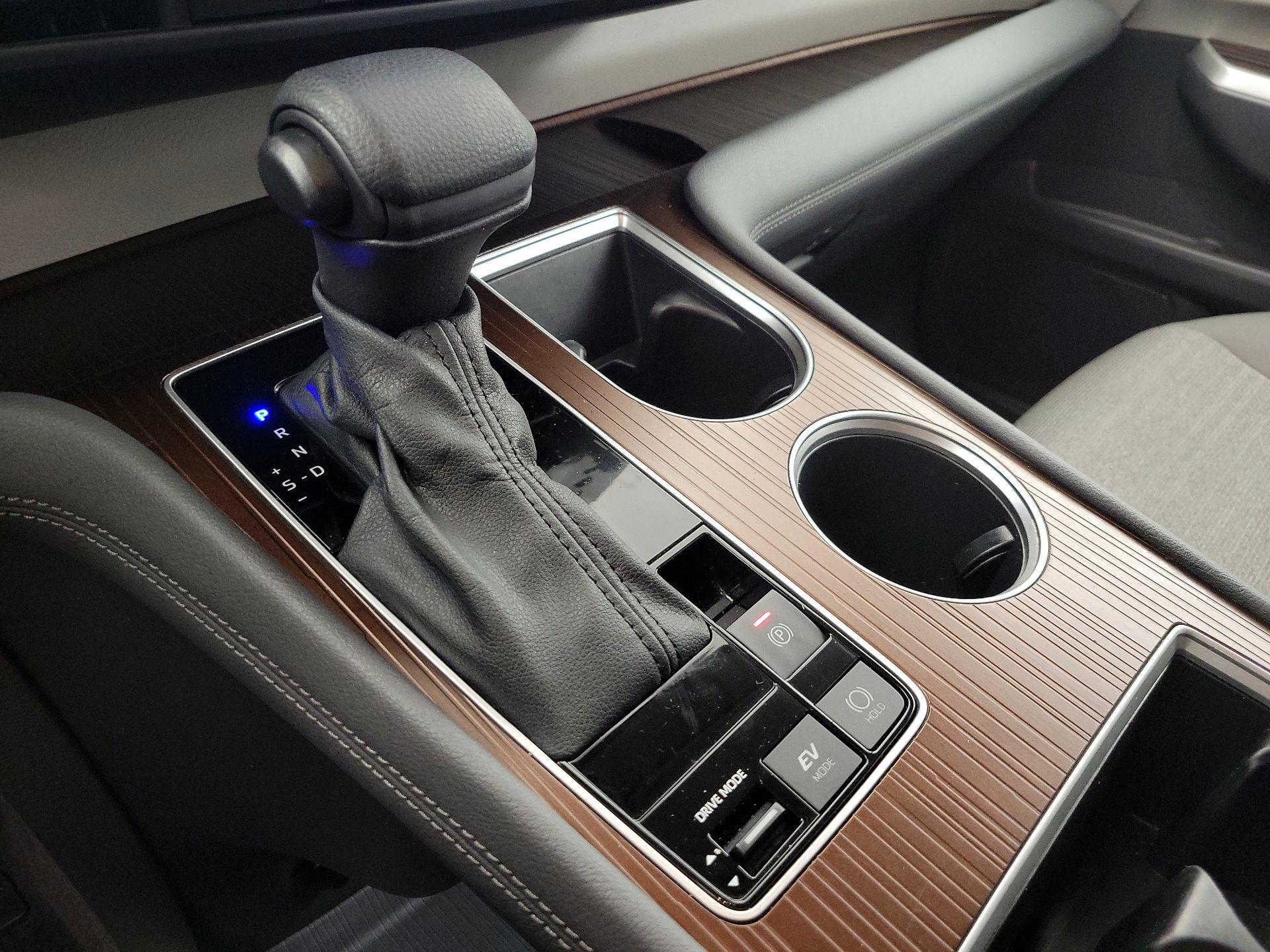 Thumbnail: 2024 Toyota Sienna - 17