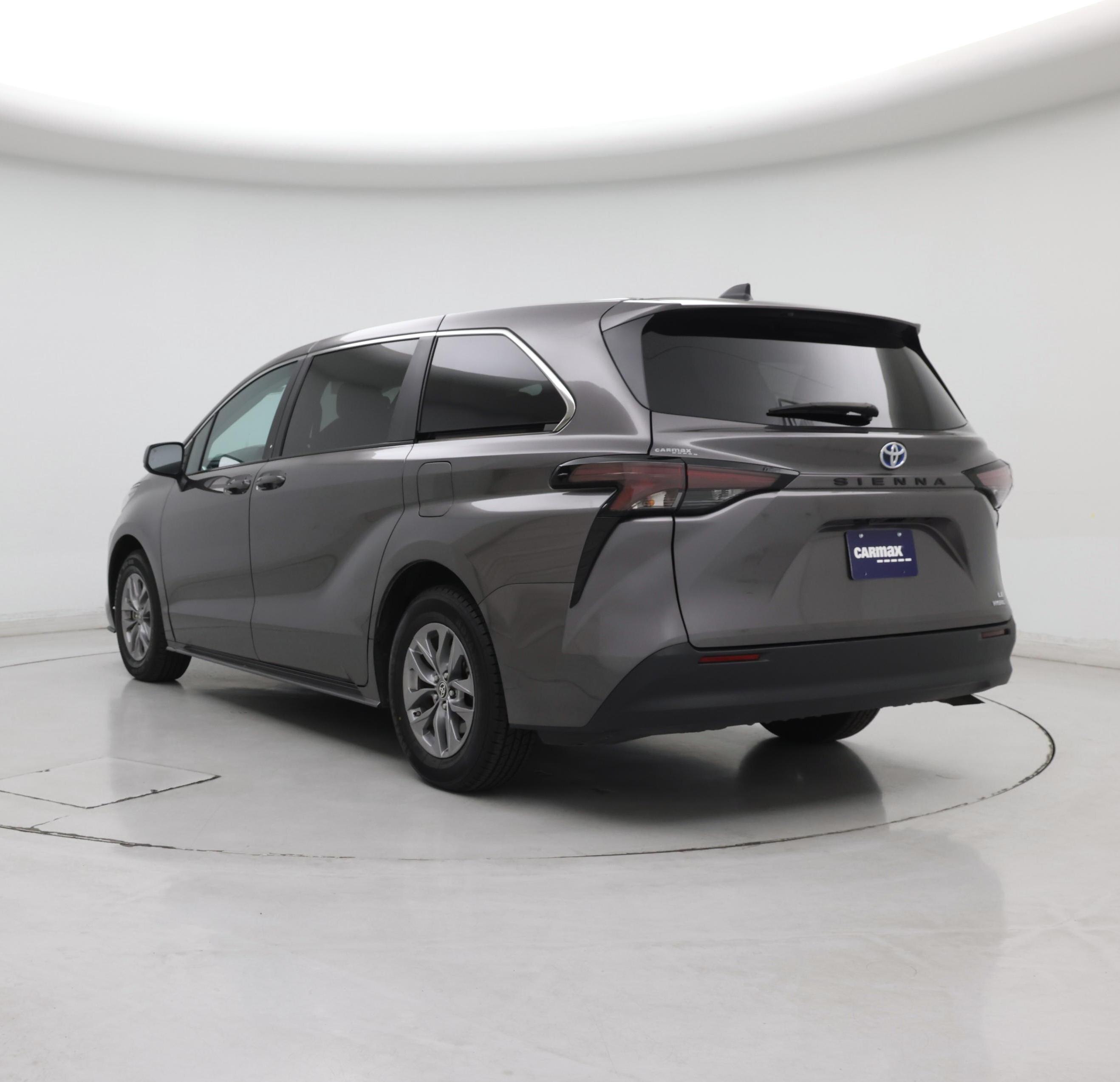 Thumbnail: 2024 Toyota Sienna - 2