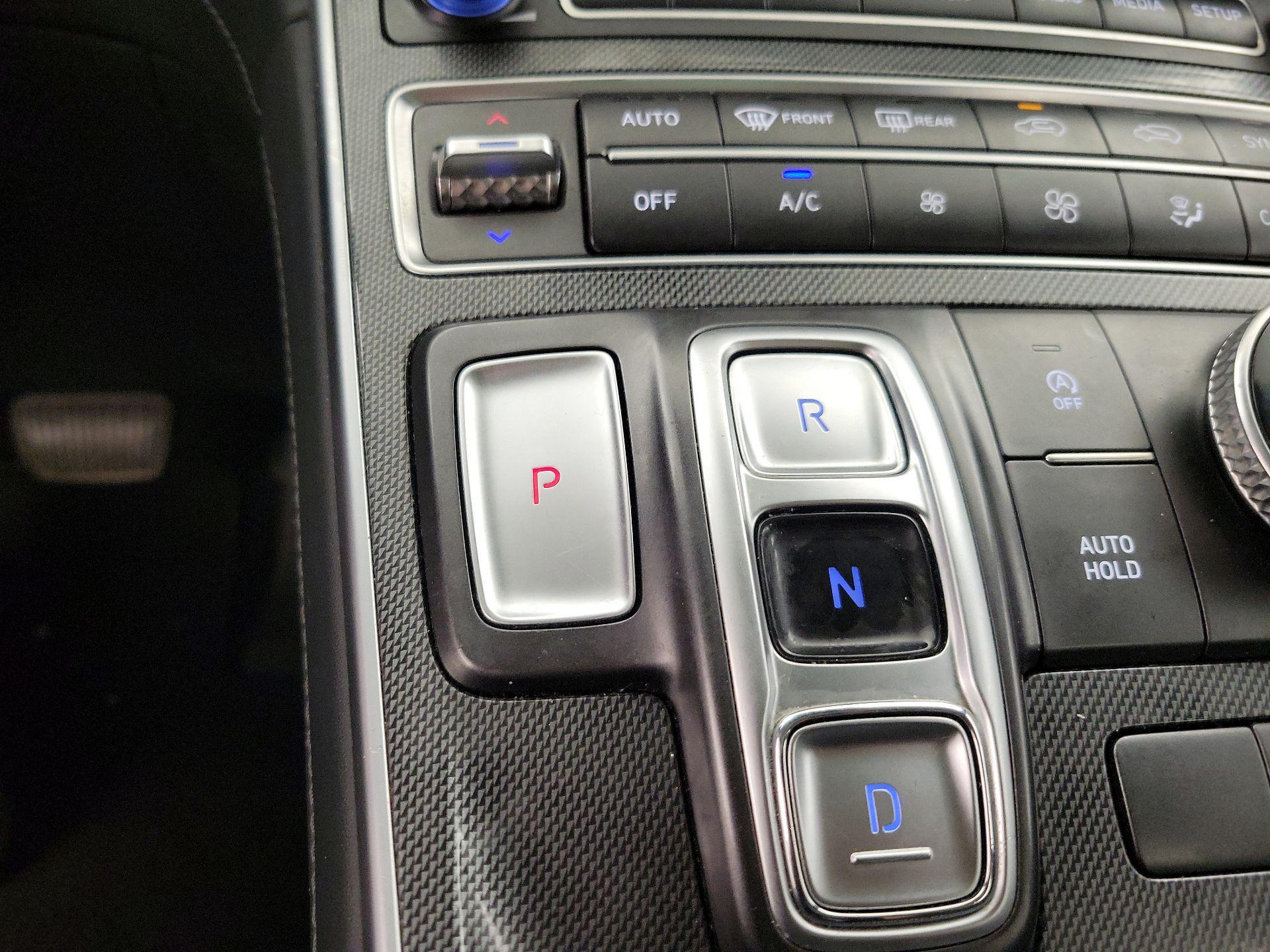 Thumbnail: 2022 Hyundai Santa Fe - 17