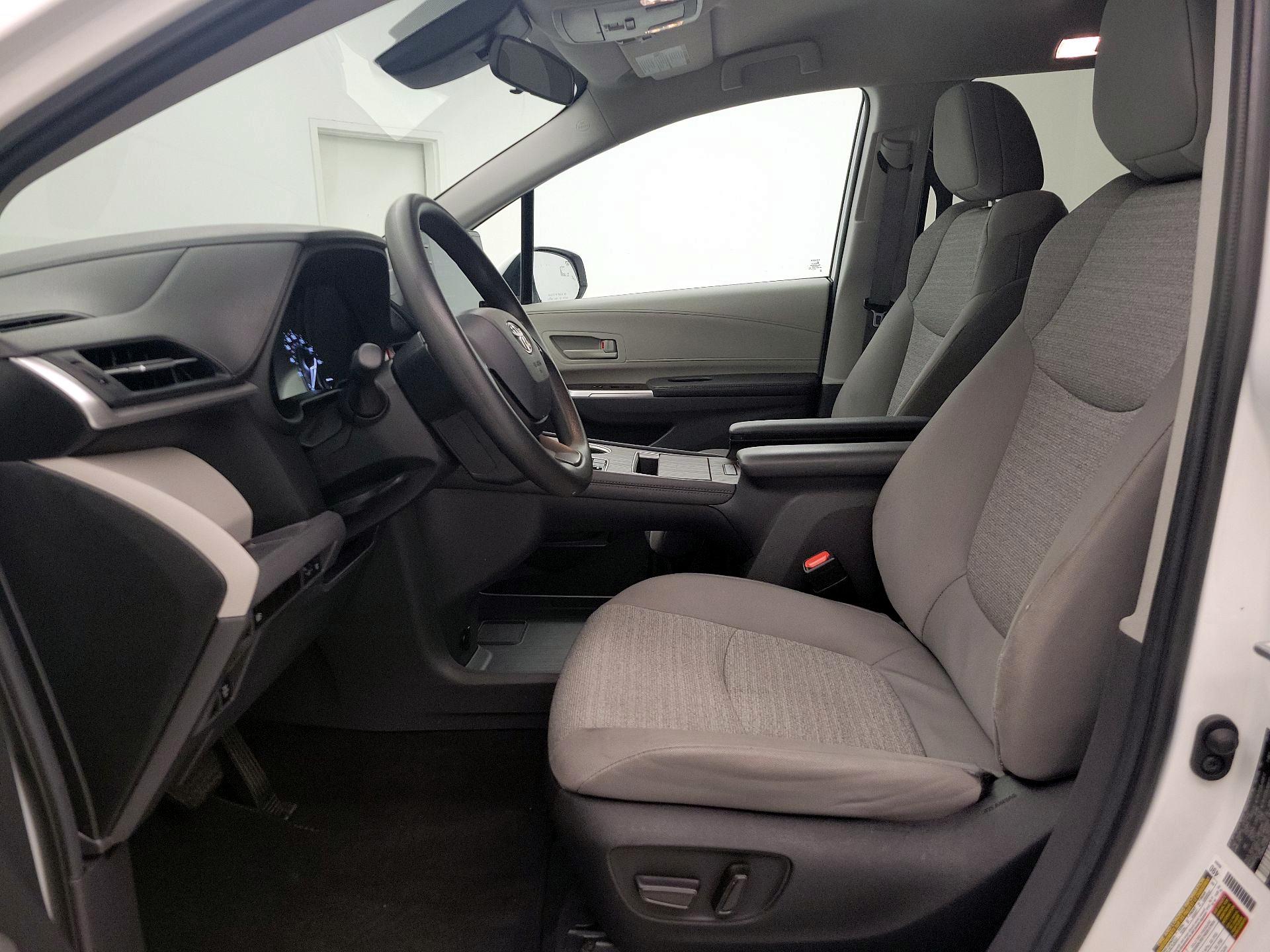 Thumbnail: 2024 Toyota Sienna - 11