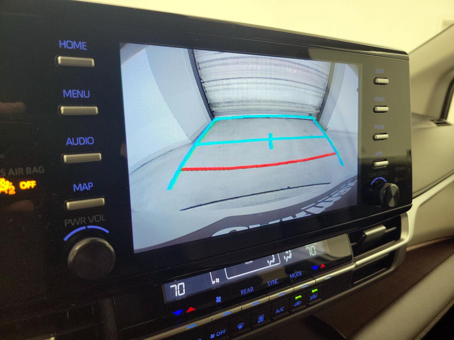 Thumbnail: 2024 Toyota Sienna - 14