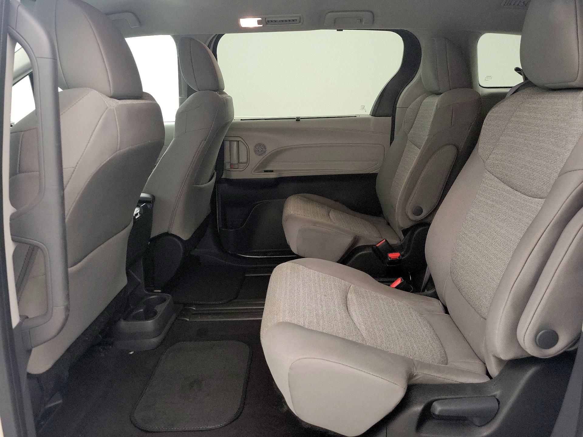 Thumbnail: 2024 Toyota Sienna - 19