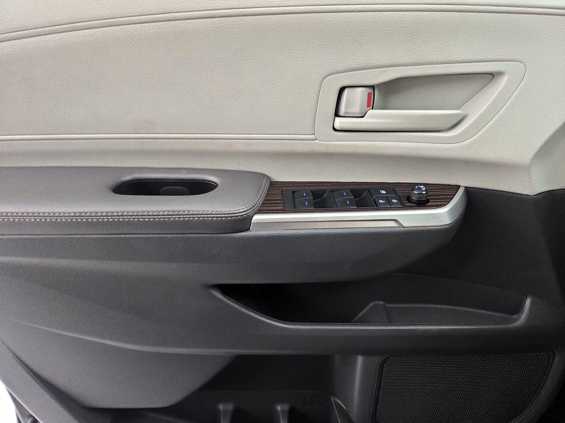 Thumbnail: 2024 Toyota Sienna - 12