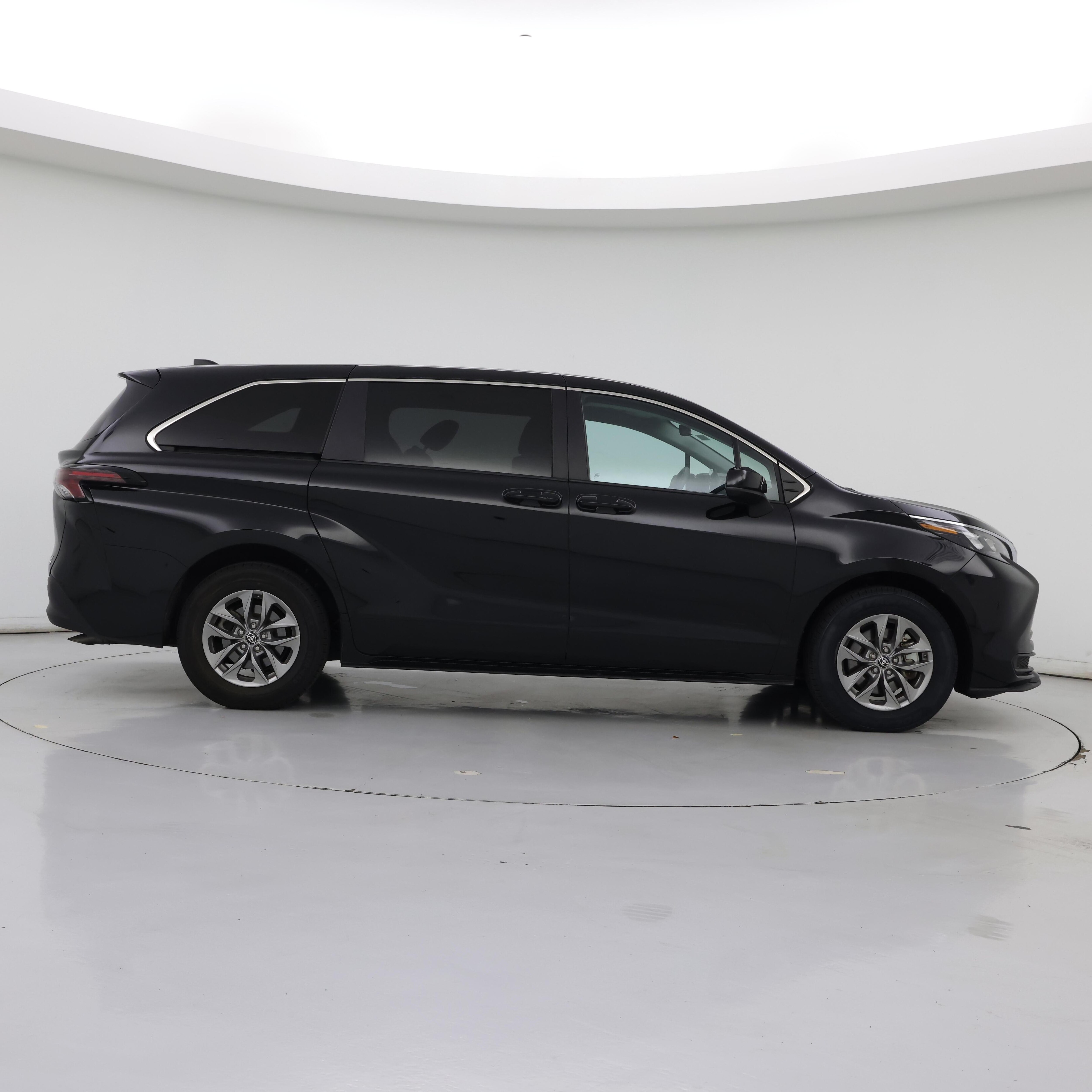 Thumbnail: 2024 Toyota Sienna - 7