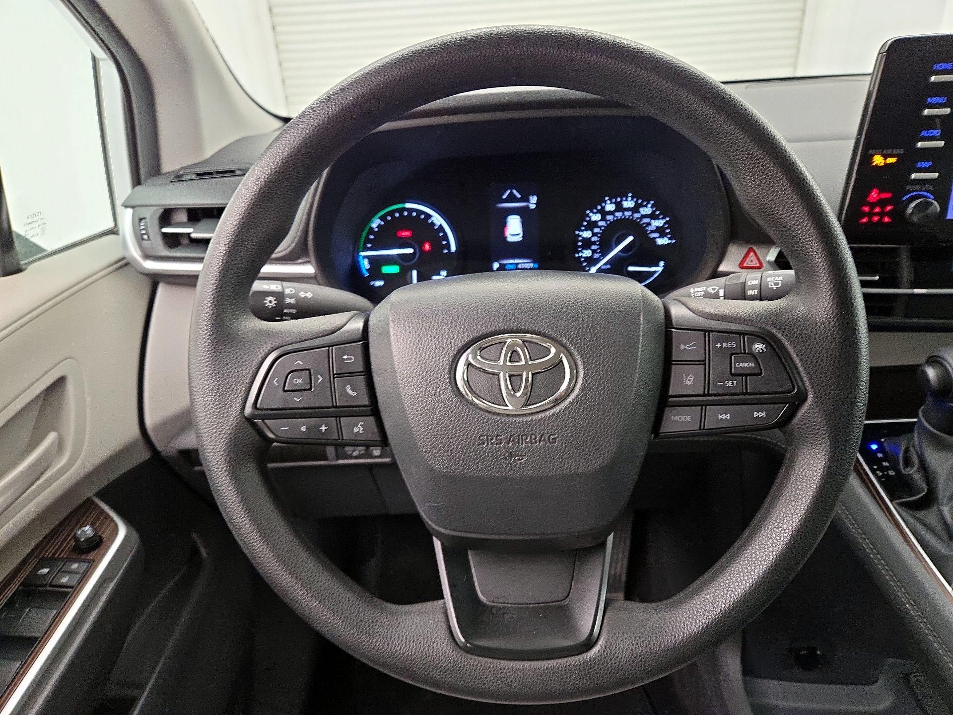 Thumbnail: 2024 Toyota Sienna - 10