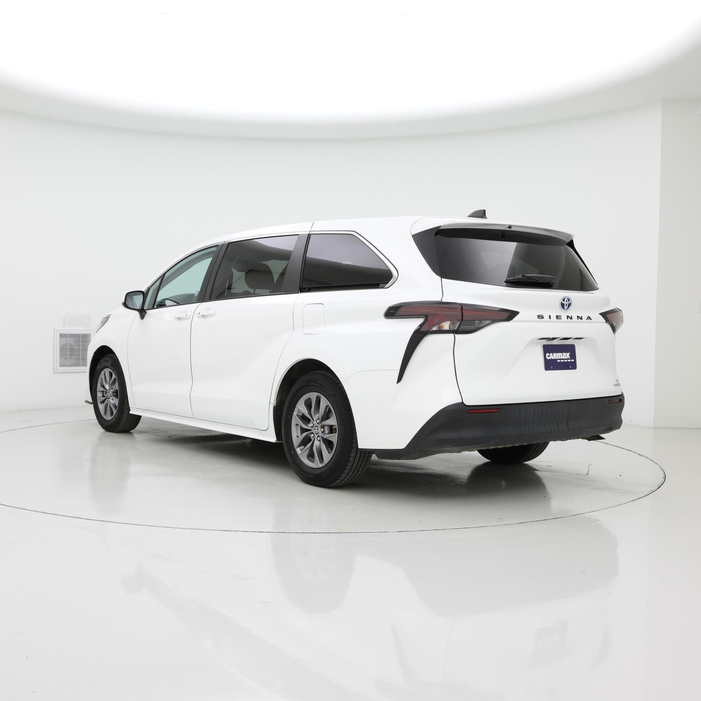 Thumbnail: 2024 Toyota Sienna - 2