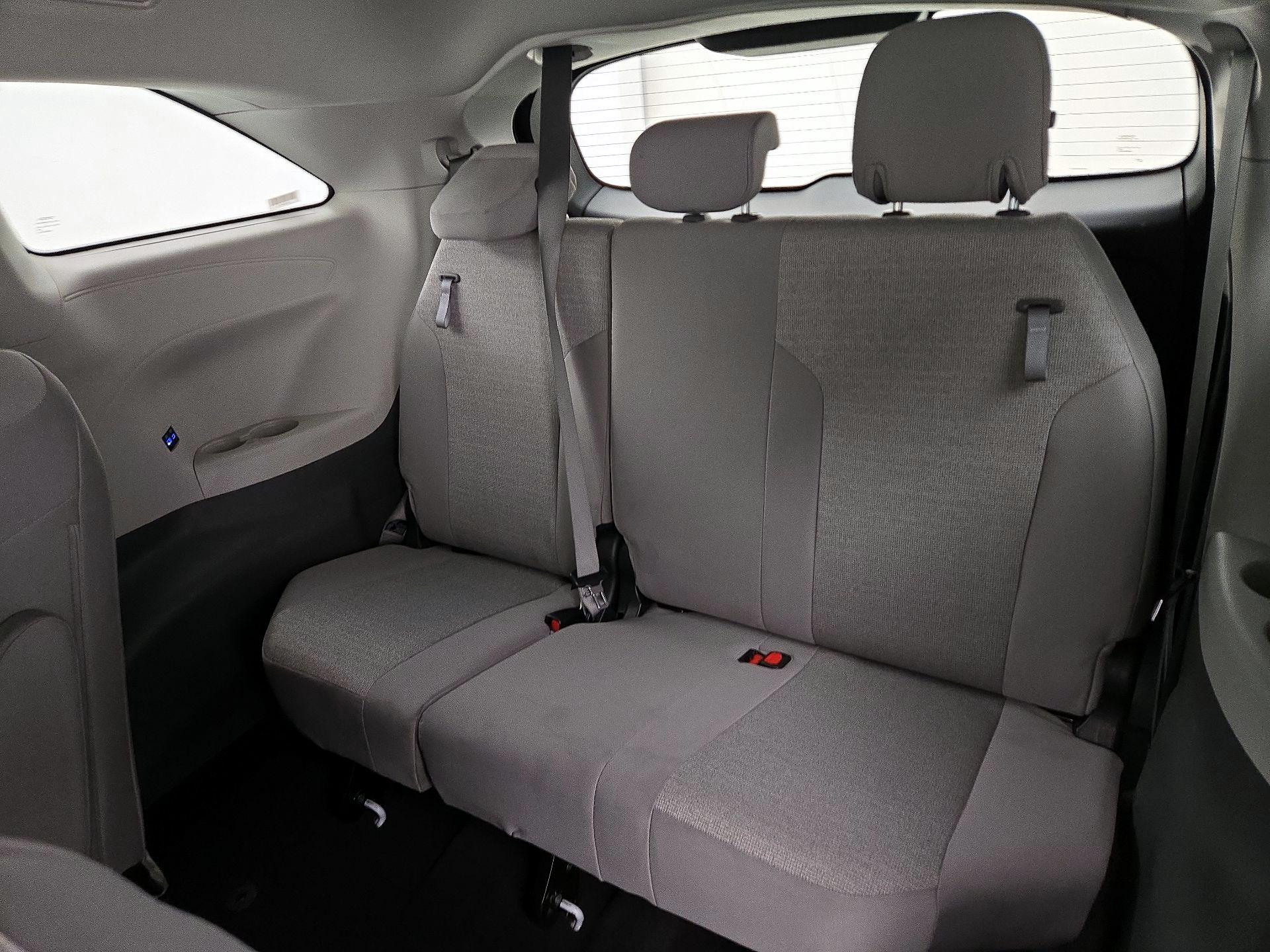 Thumbnail: 2024 Toyota Sienna - 19