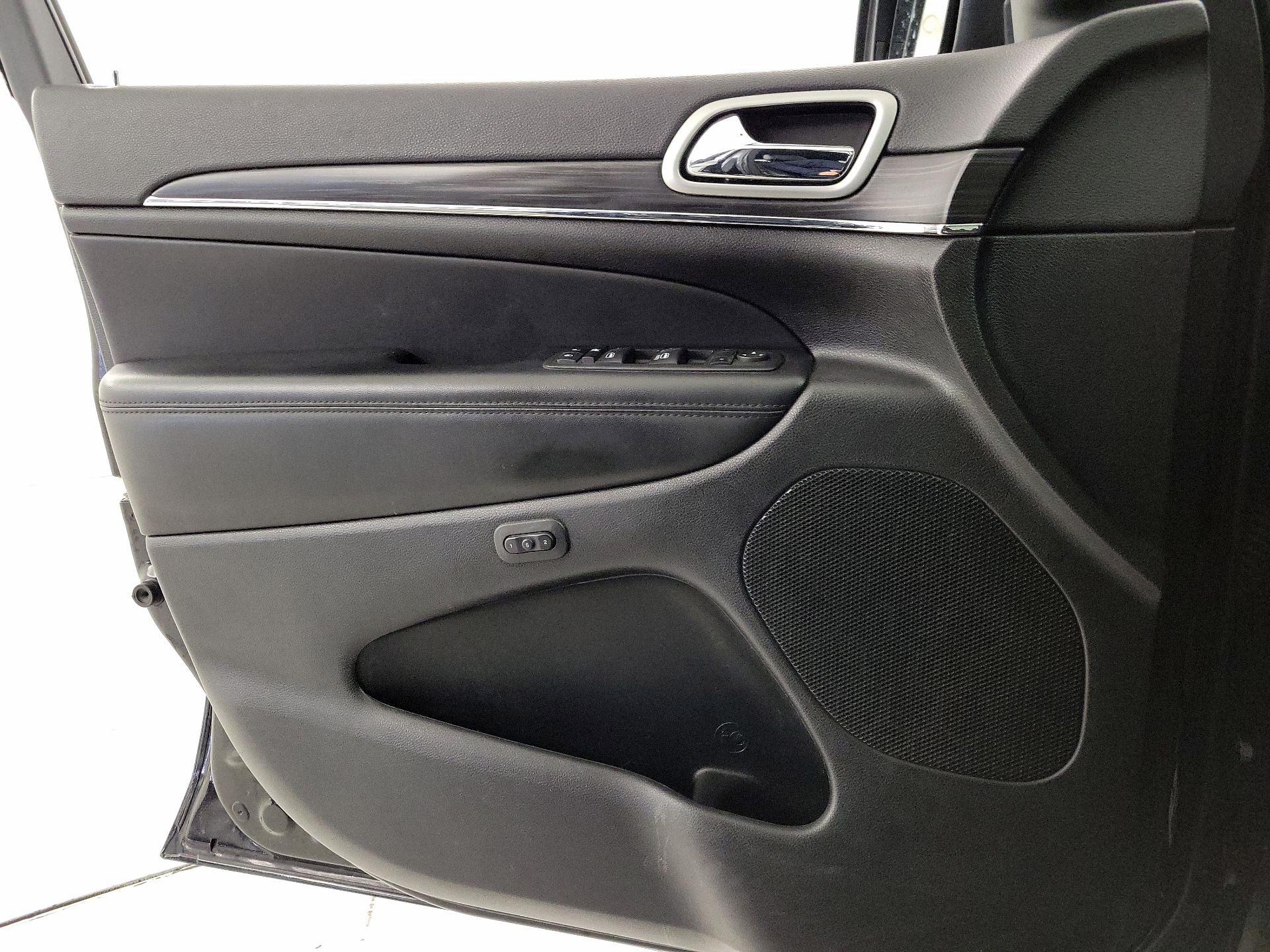 Thumbnail: 2022 Jeep Grand Cherokee - 12