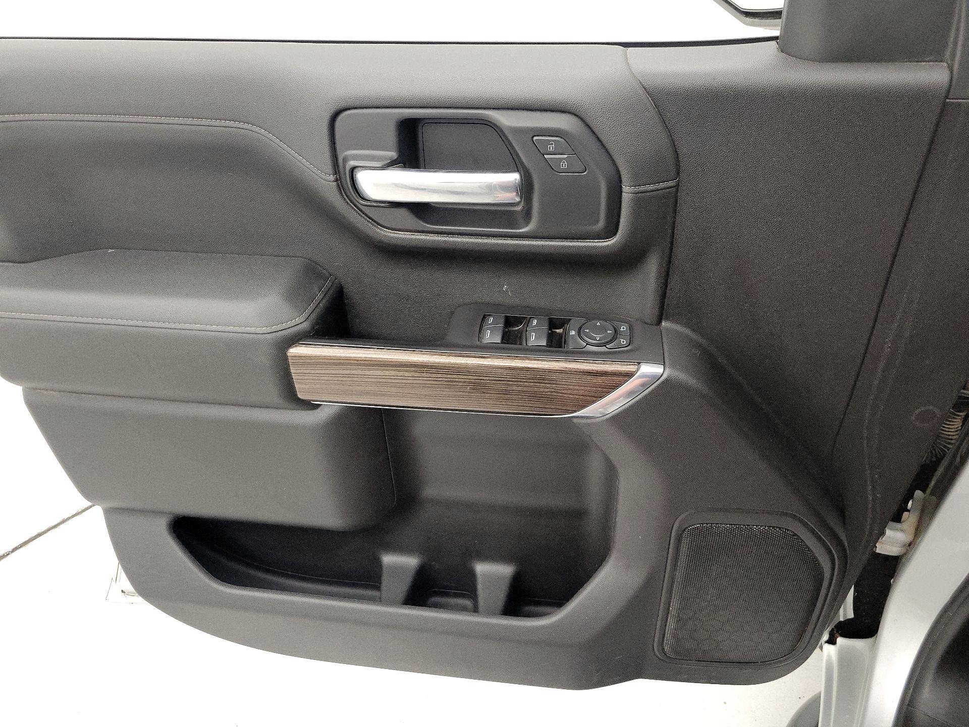 Thumbnail: 2020 Chevrolet Silverado 1500 - 12