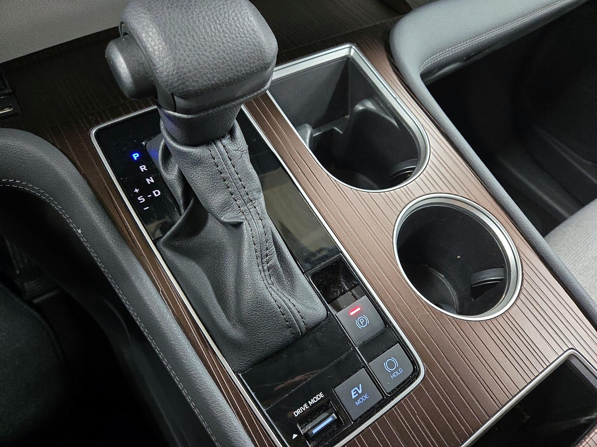 Thumbnail: 2024 Toyota Sienna - 17