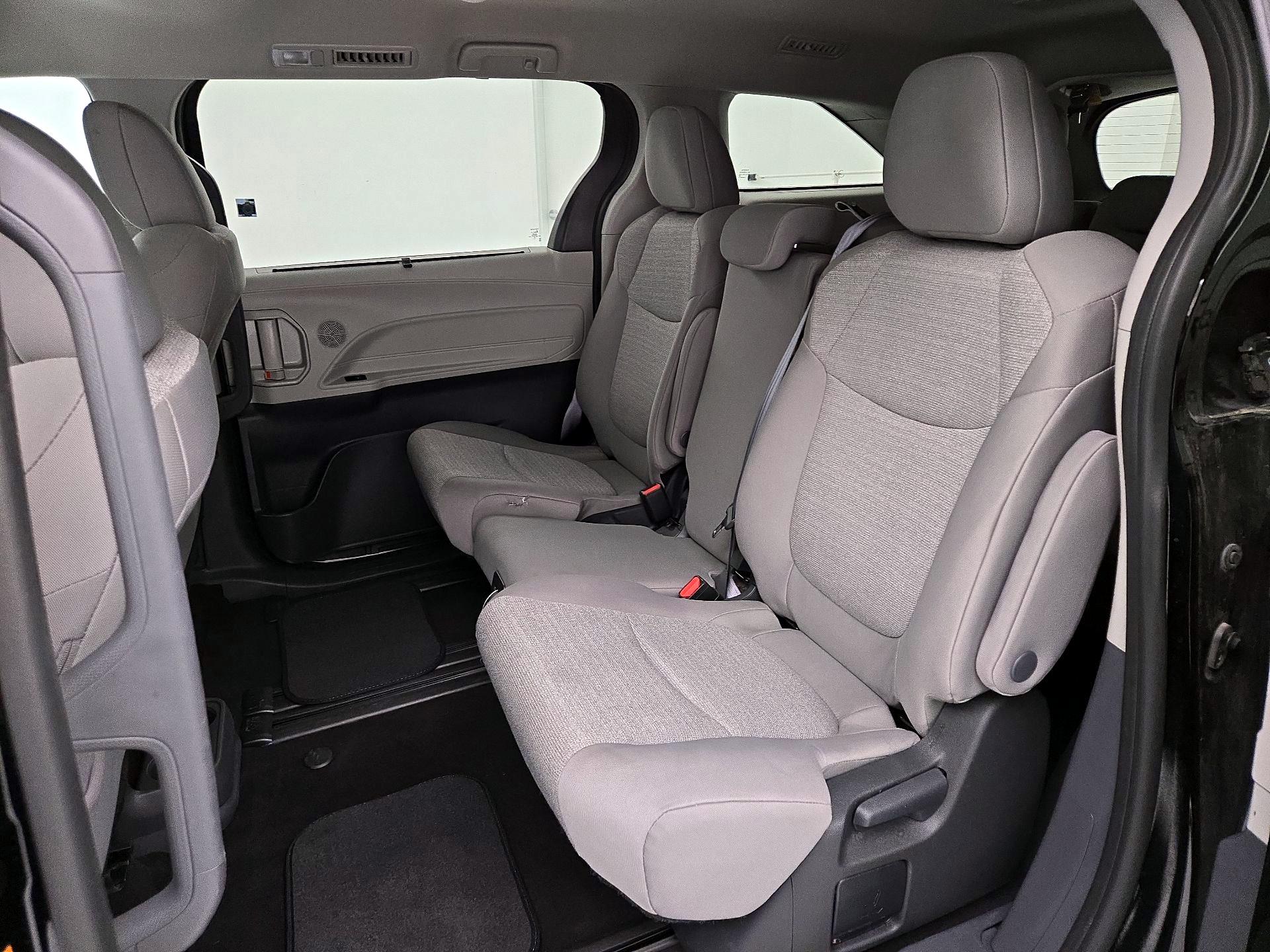 Thumbnail: 2024 Toyota Sienna - 19