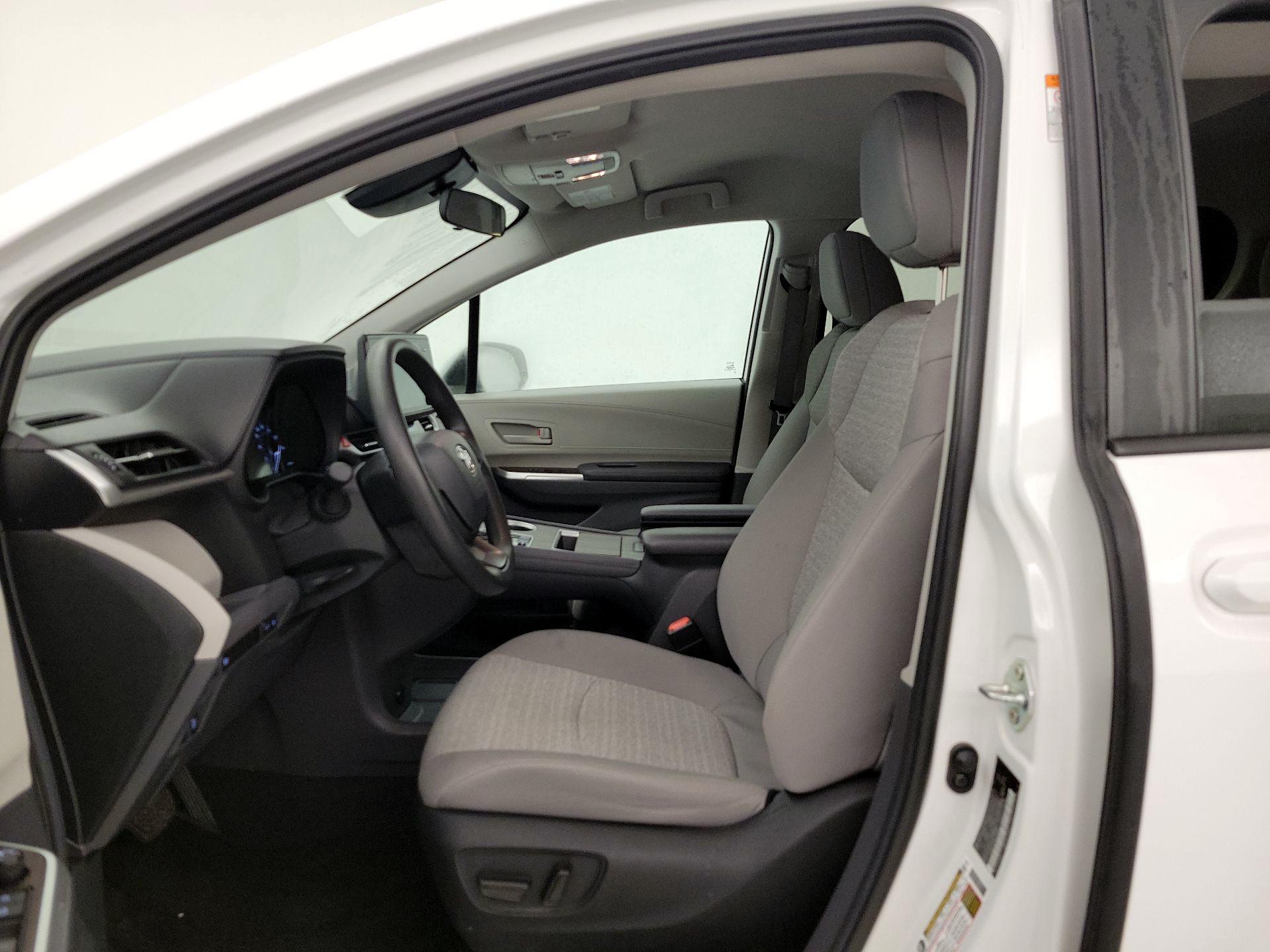 Thumbnail: 2024 Toyota Sienna - 11