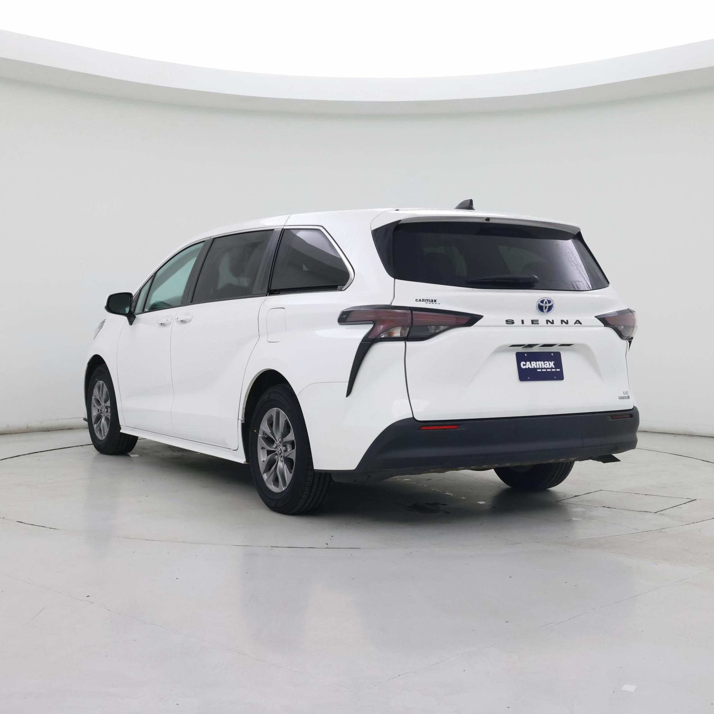 Thumbnail: 2024 Toyota Sienna - 2