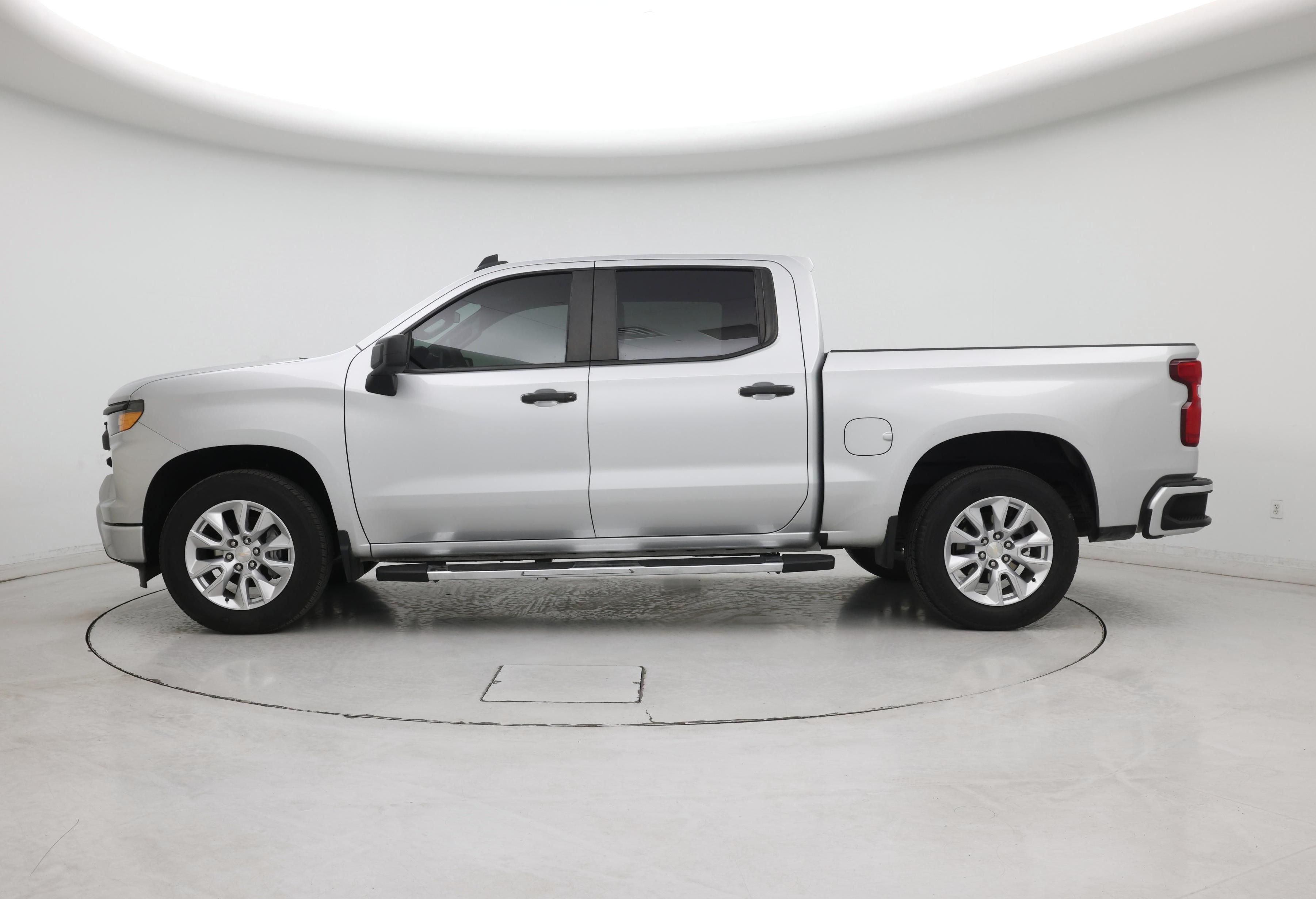 Thumbnail: 2022 Chevrolet Silverado 1500 - 3