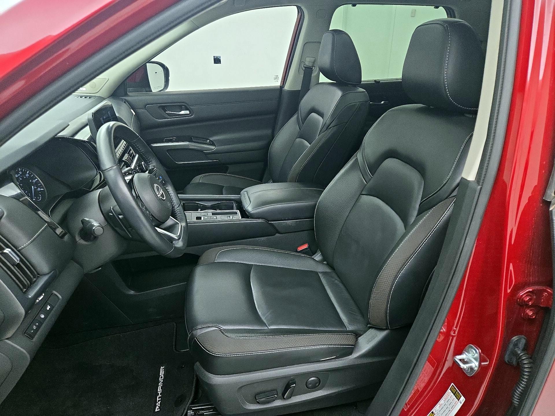 Thumbnail: 2023 Nissan Pathfinder - 11