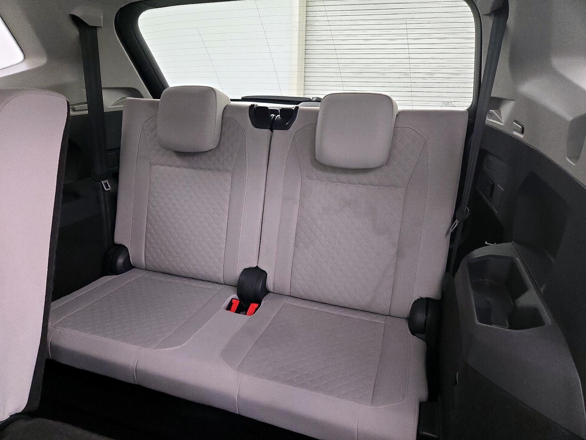 Thumbnail: 2021 Volkswagen Tiguan - 20