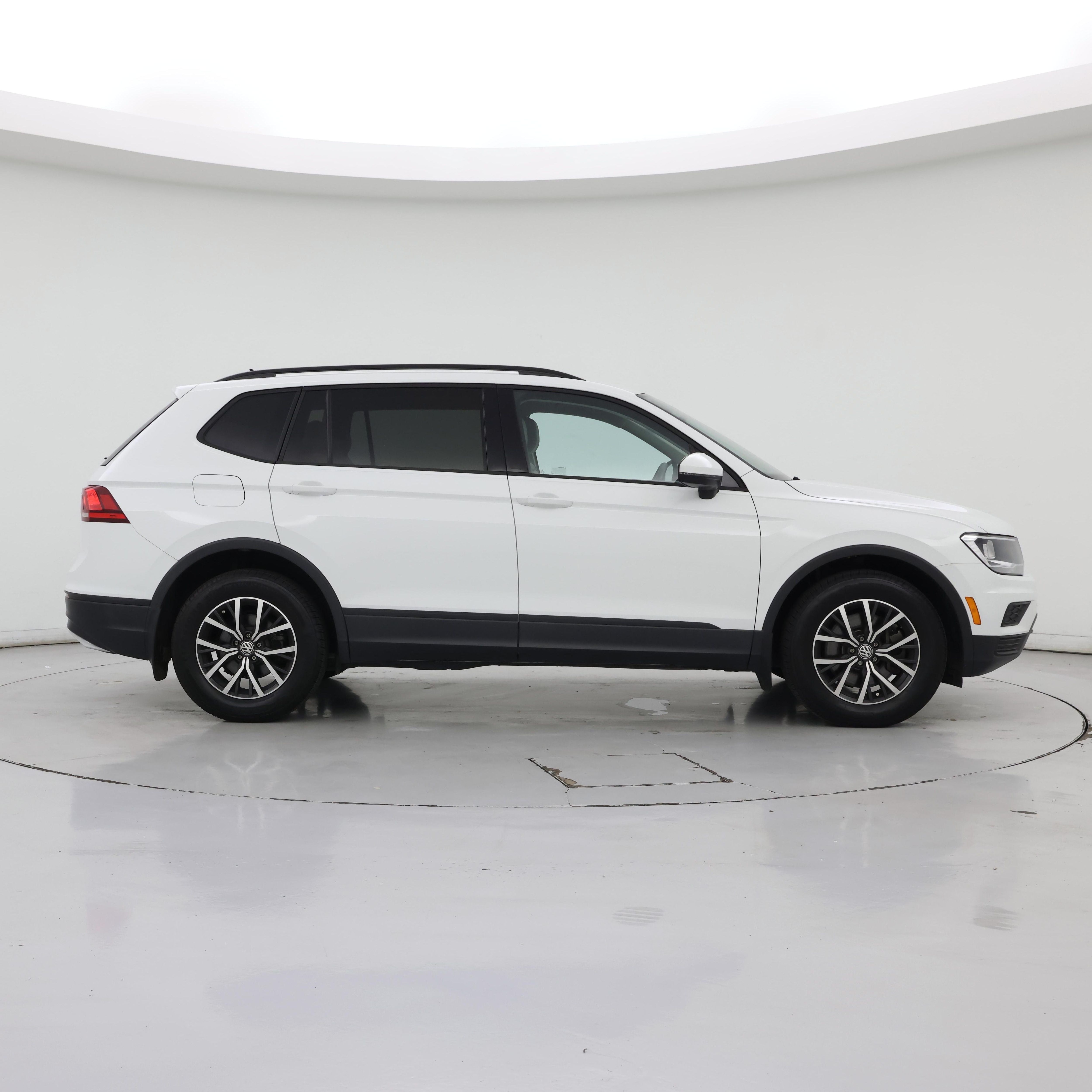 Thumbnail: 2021 Volkswagen Tiguan - 7