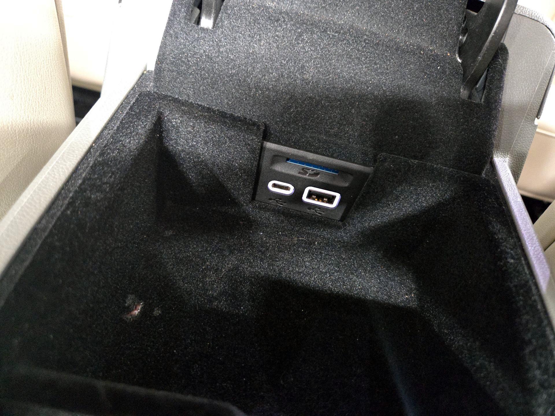 Thumbnail: 2021 Cadillac XT6 - 18