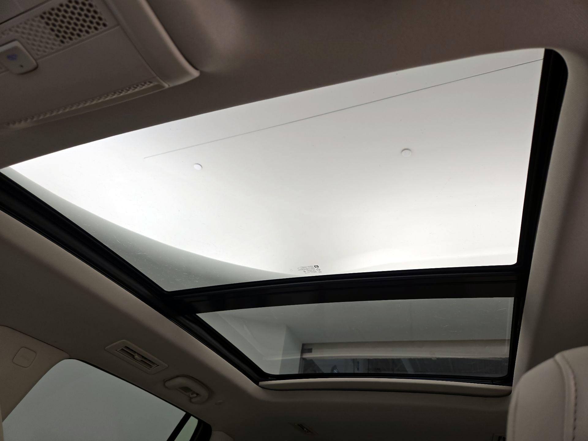 Thumbnail: 2021 Cadillac XT6 - 19