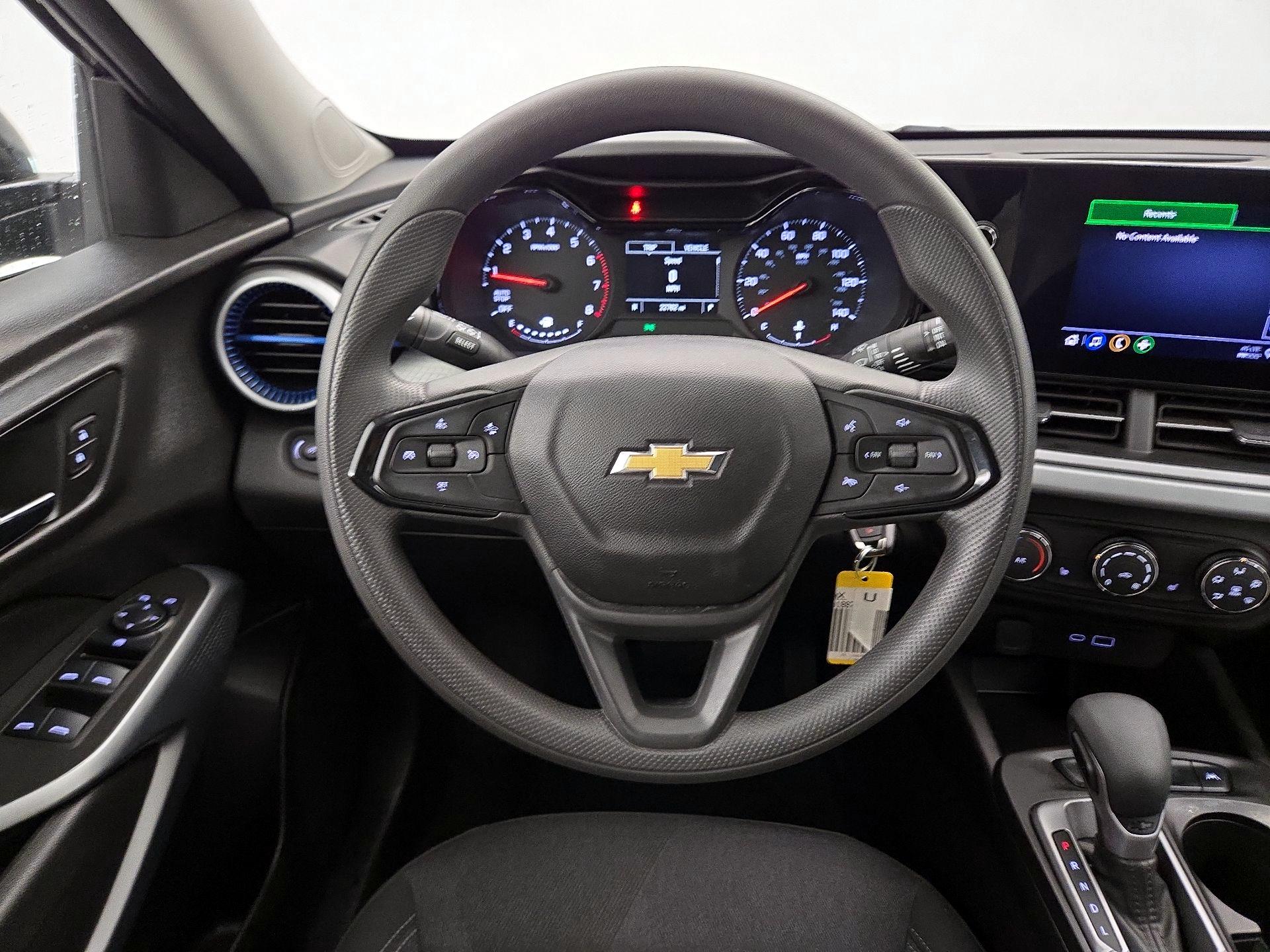 Thumbnail: 2025 Chevrolet Trax - 10