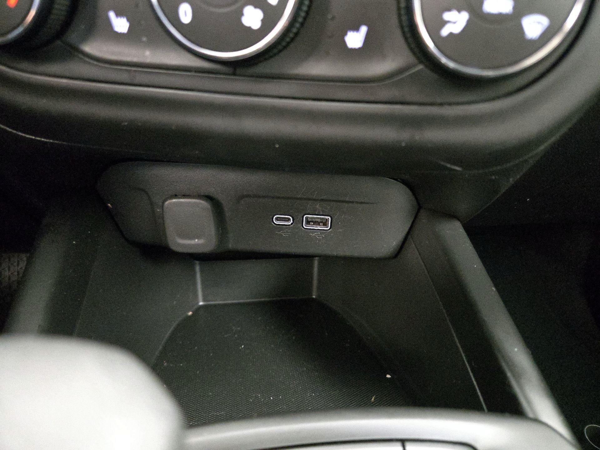 Thumbnail: 2025 Chevrolet Trax - 18