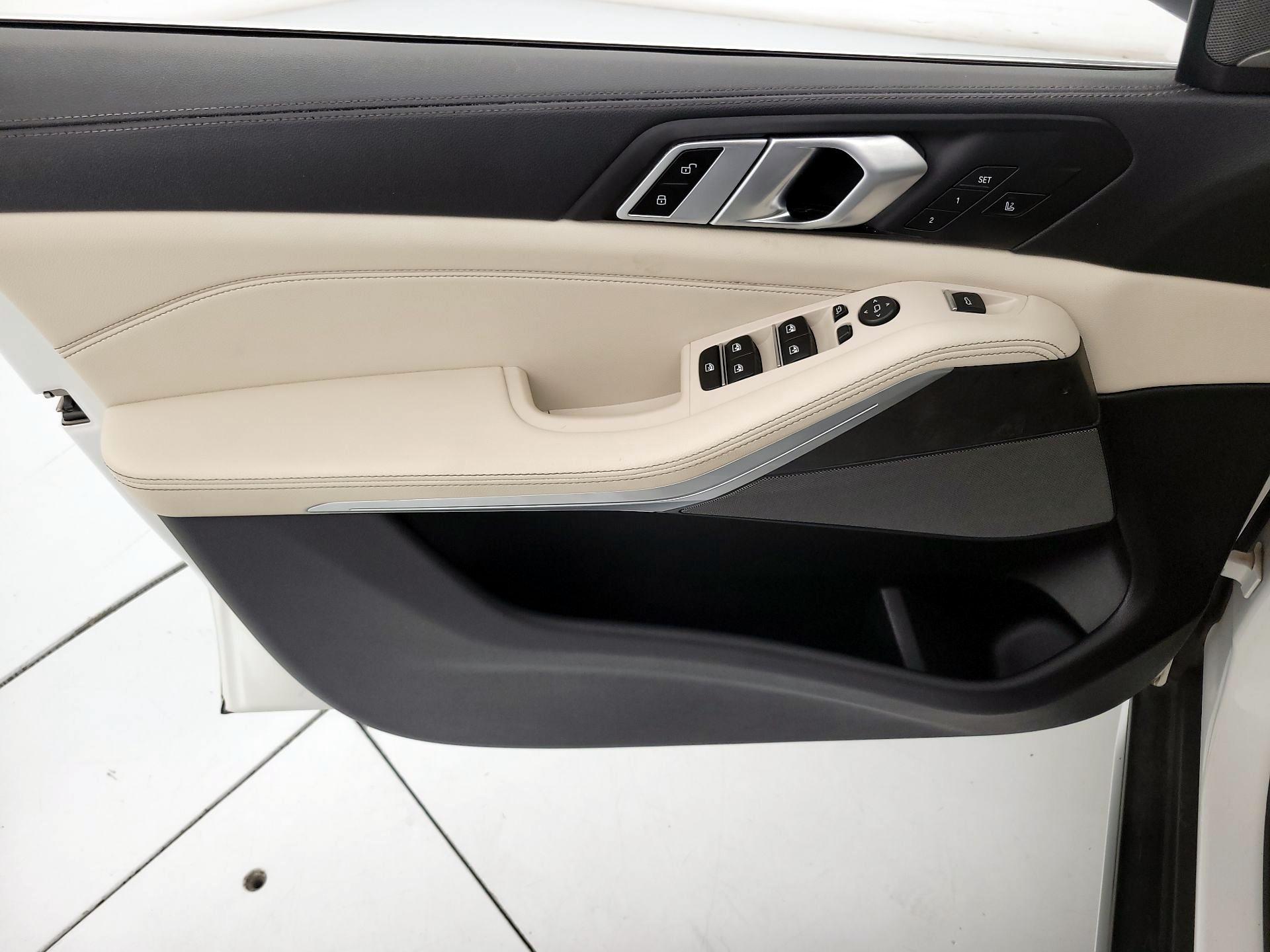Thumbnail: 2020 BMW X5 - 12