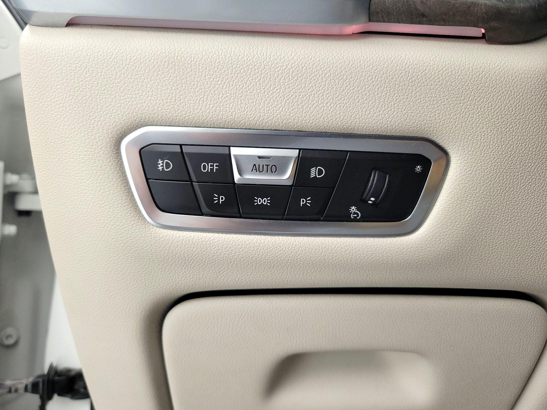 Thumbnail: 2020 BMW X5 - 13