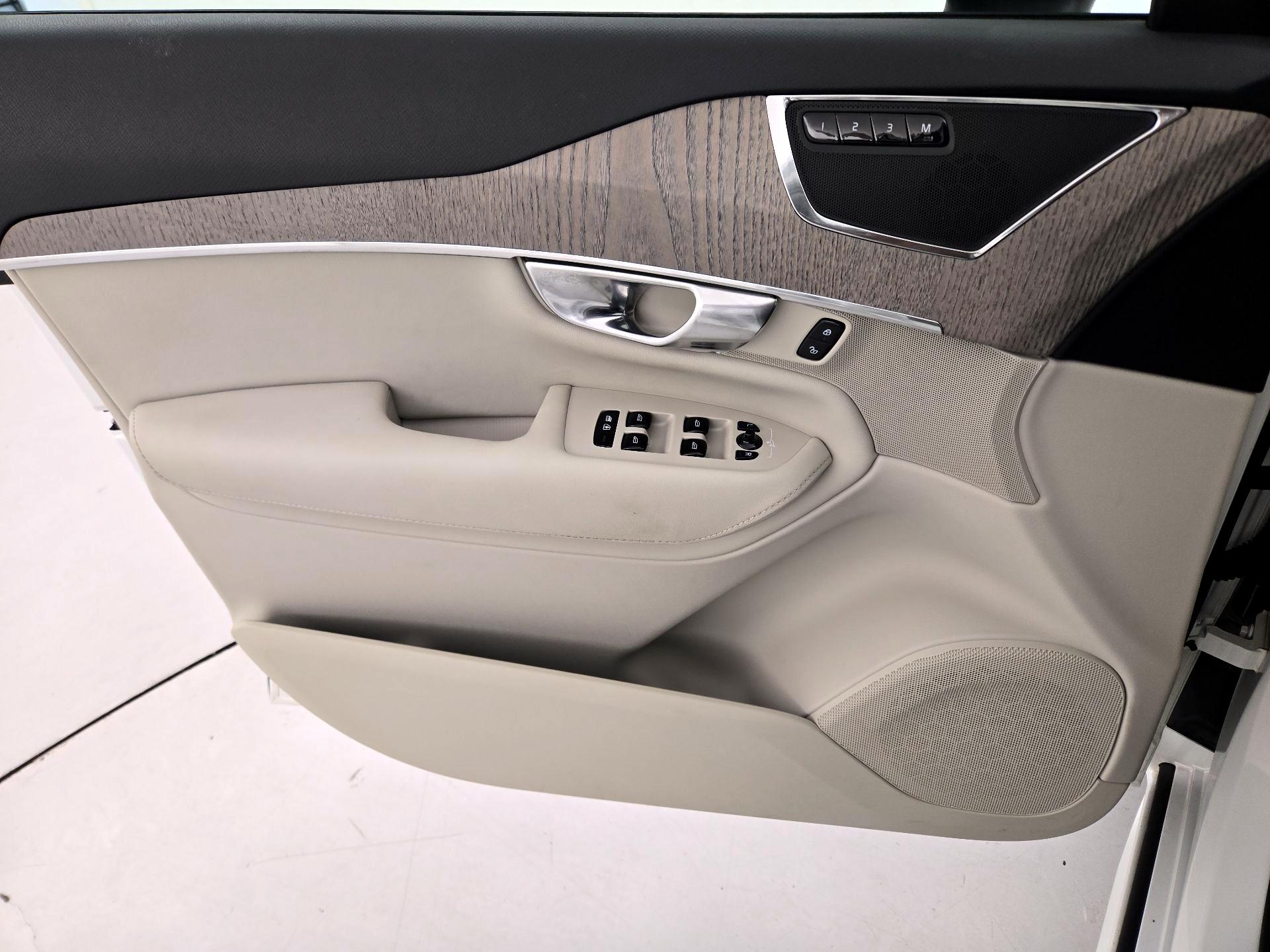 Thumbnail: 2023 Volvo XC90 - 12