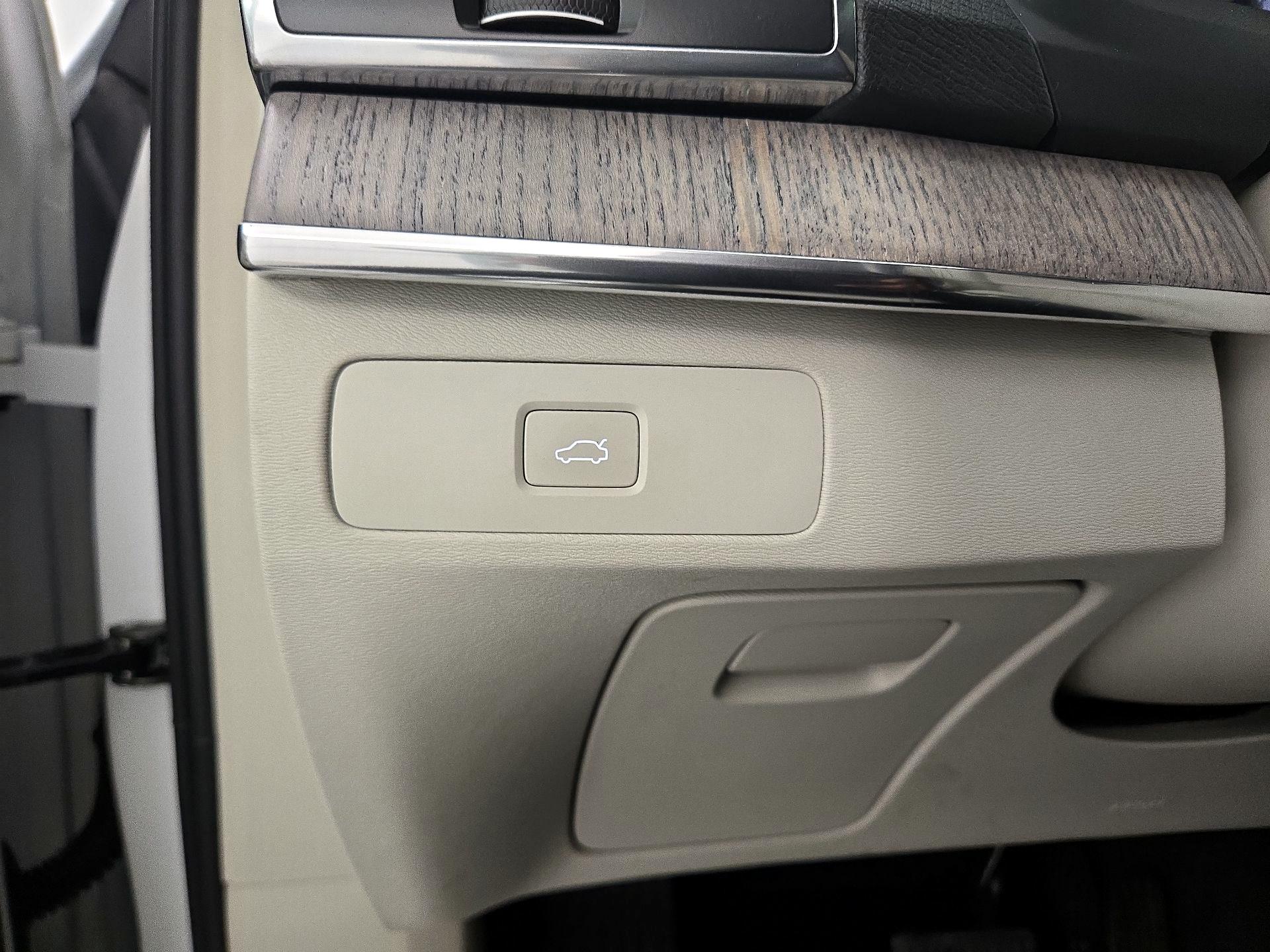 Thumbnail: 2023 Volvo XC90 - 13