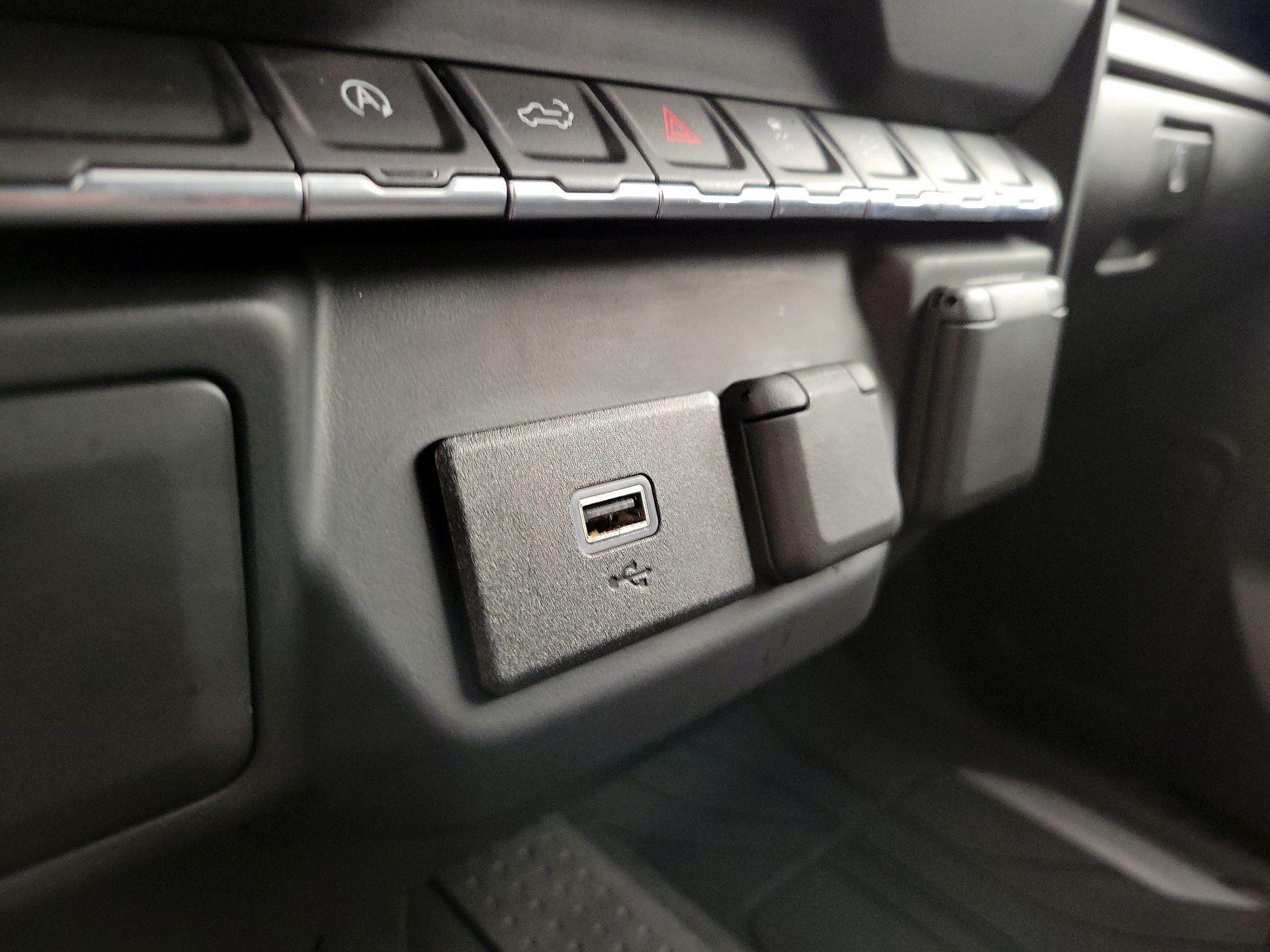 Thumbnail: 2020 Chevrolet Silverado 1500 - 18