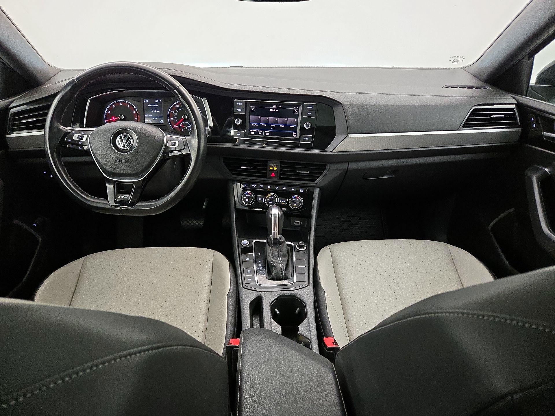 Thumbnail: 2019 Volkswagen Jetta - 9