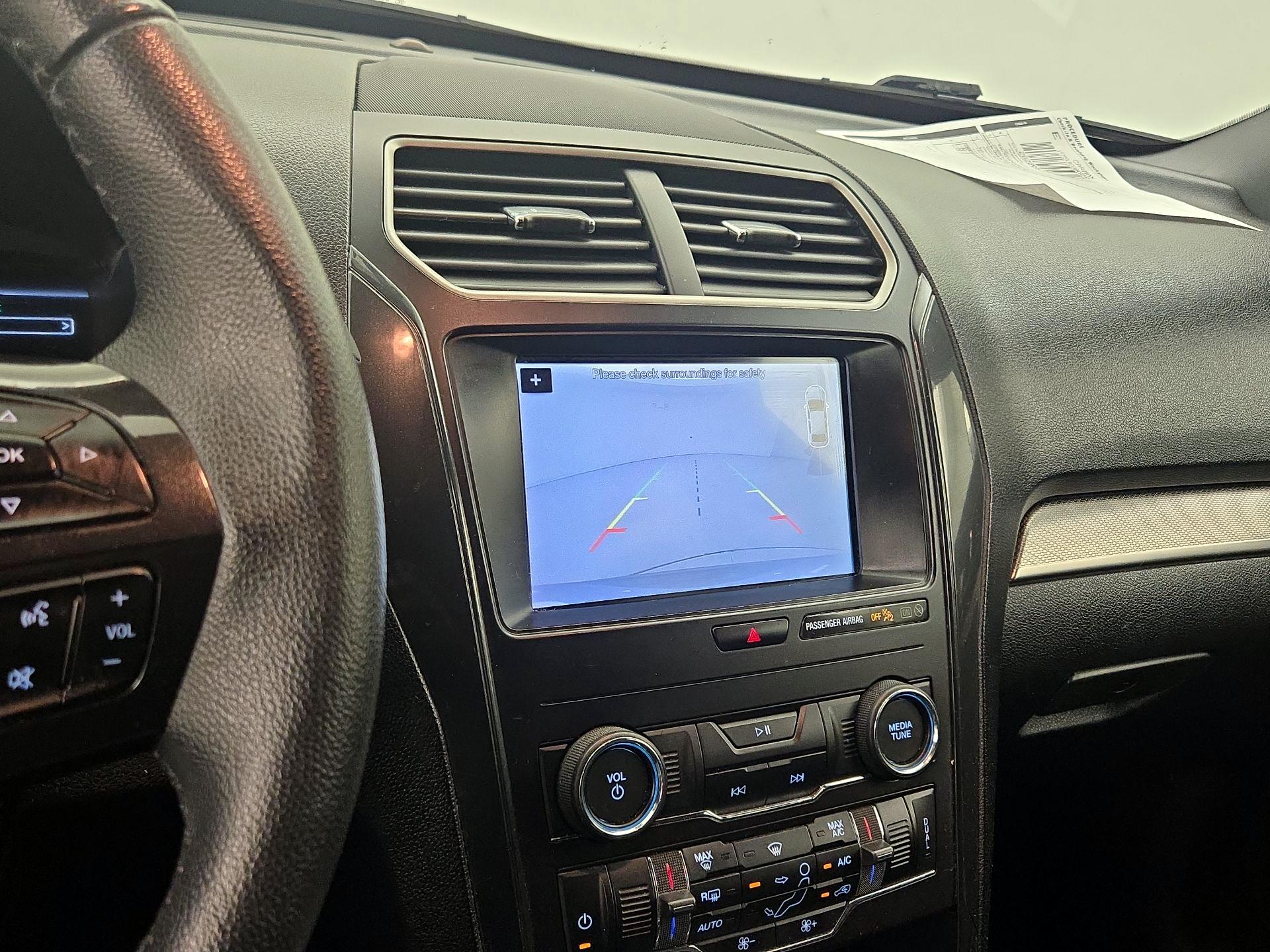 Thumbnail: 2019 Ford Explorer - 14