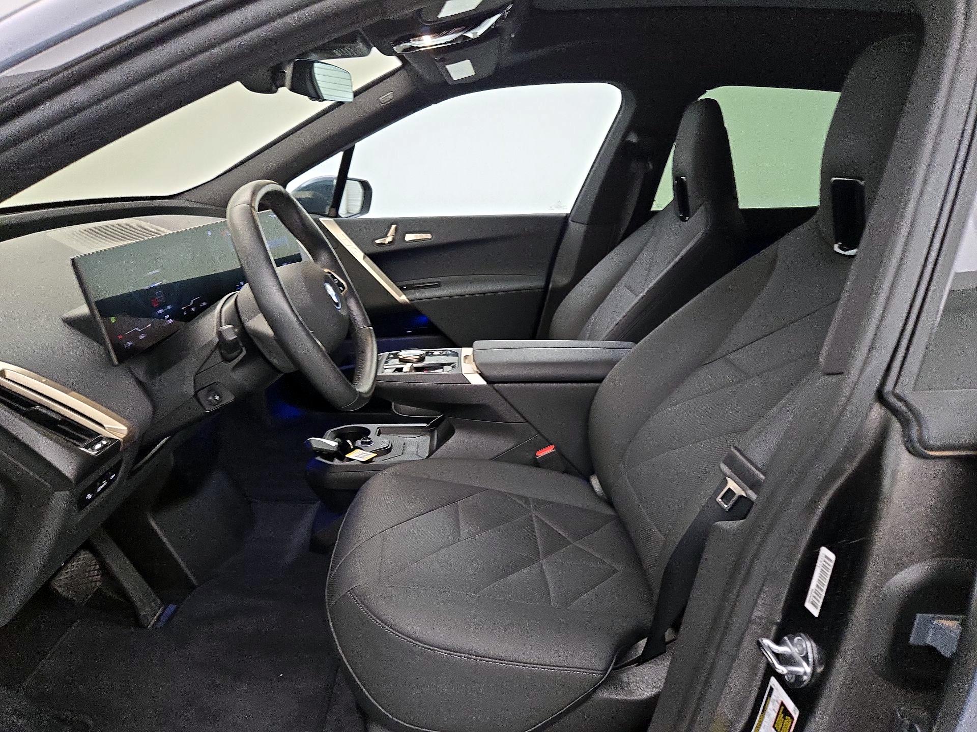 Thumbnail: 2023 BMW iX - 11