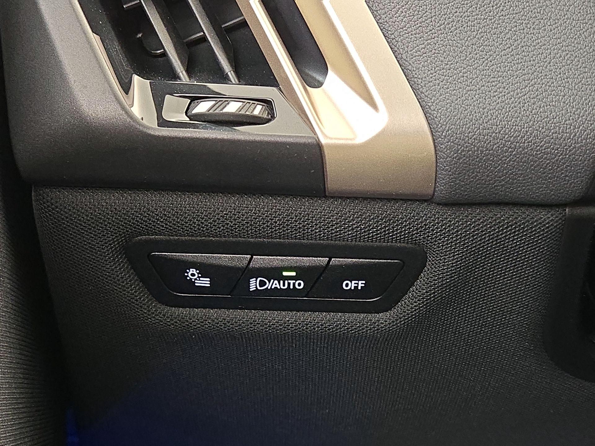 Thumbnail: 2023 BMW iX - 13