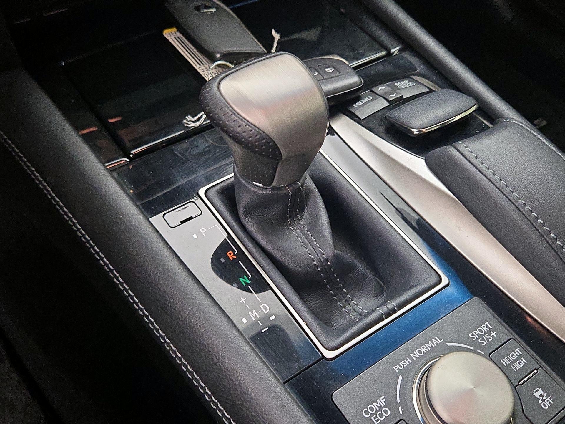 Thumbnail: 2014 Lexus LS - 17