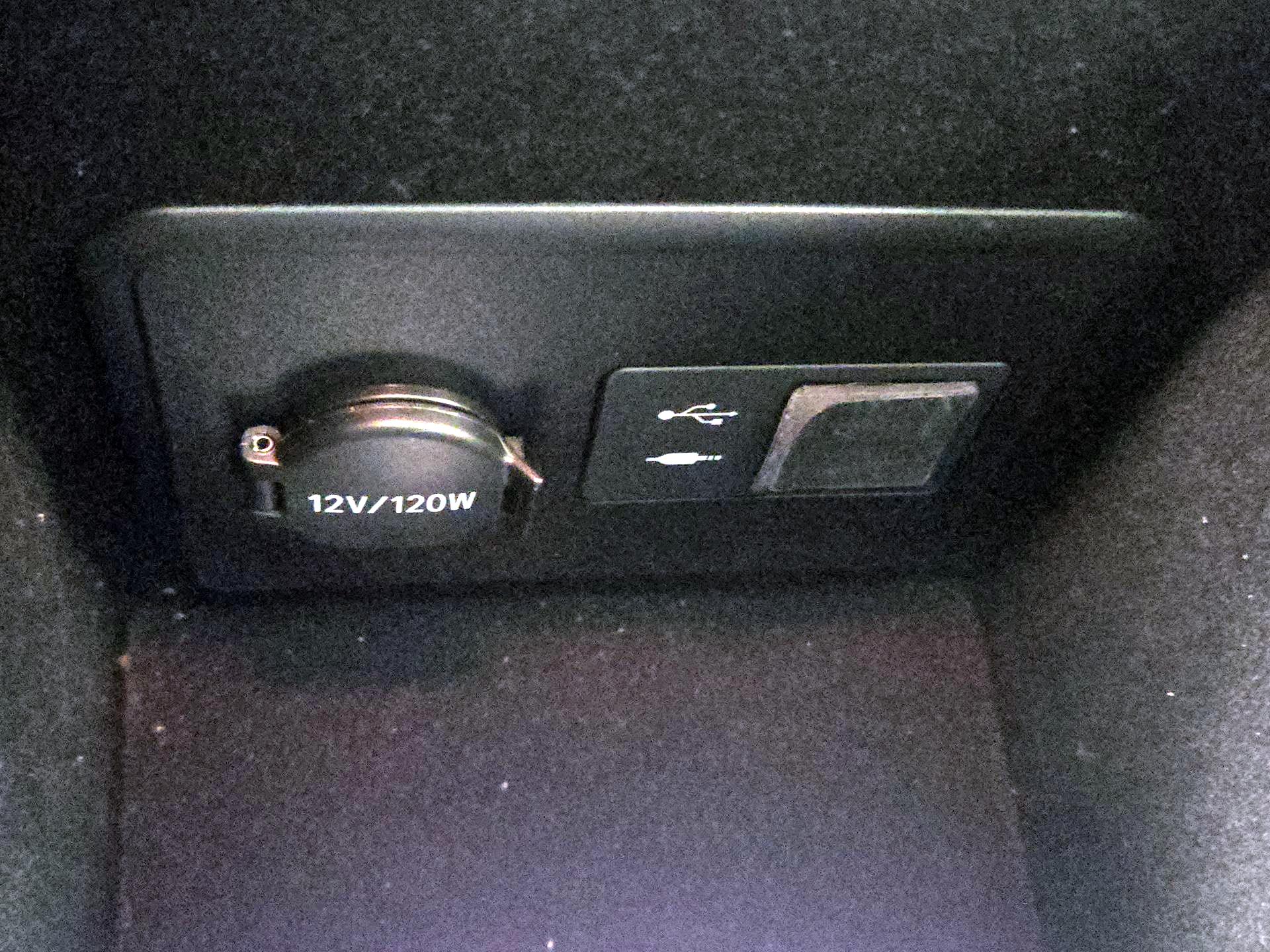 Thumbnail: 2014 Lexus LS - 18