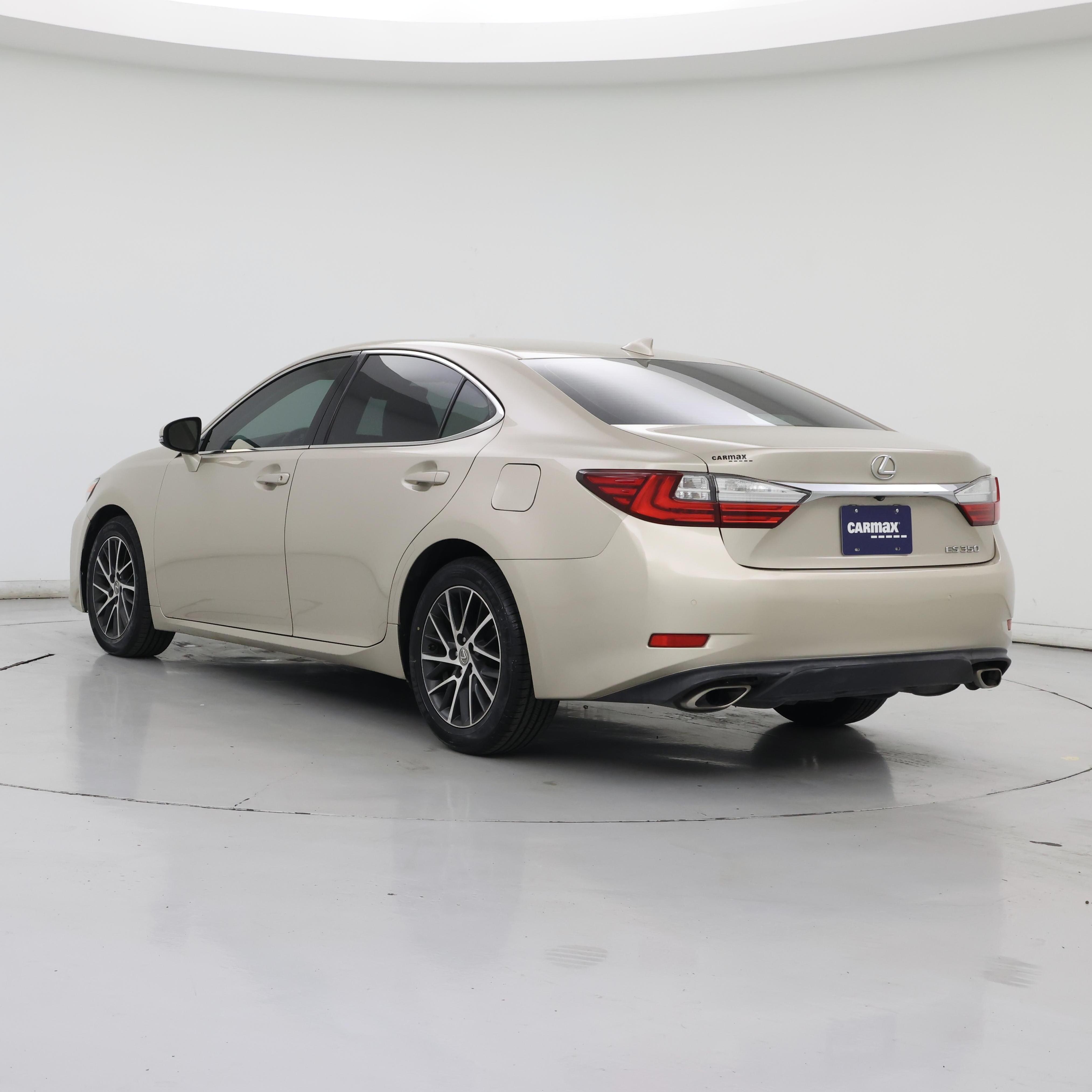 Thumbnail: 2017 Lexus ES - 2