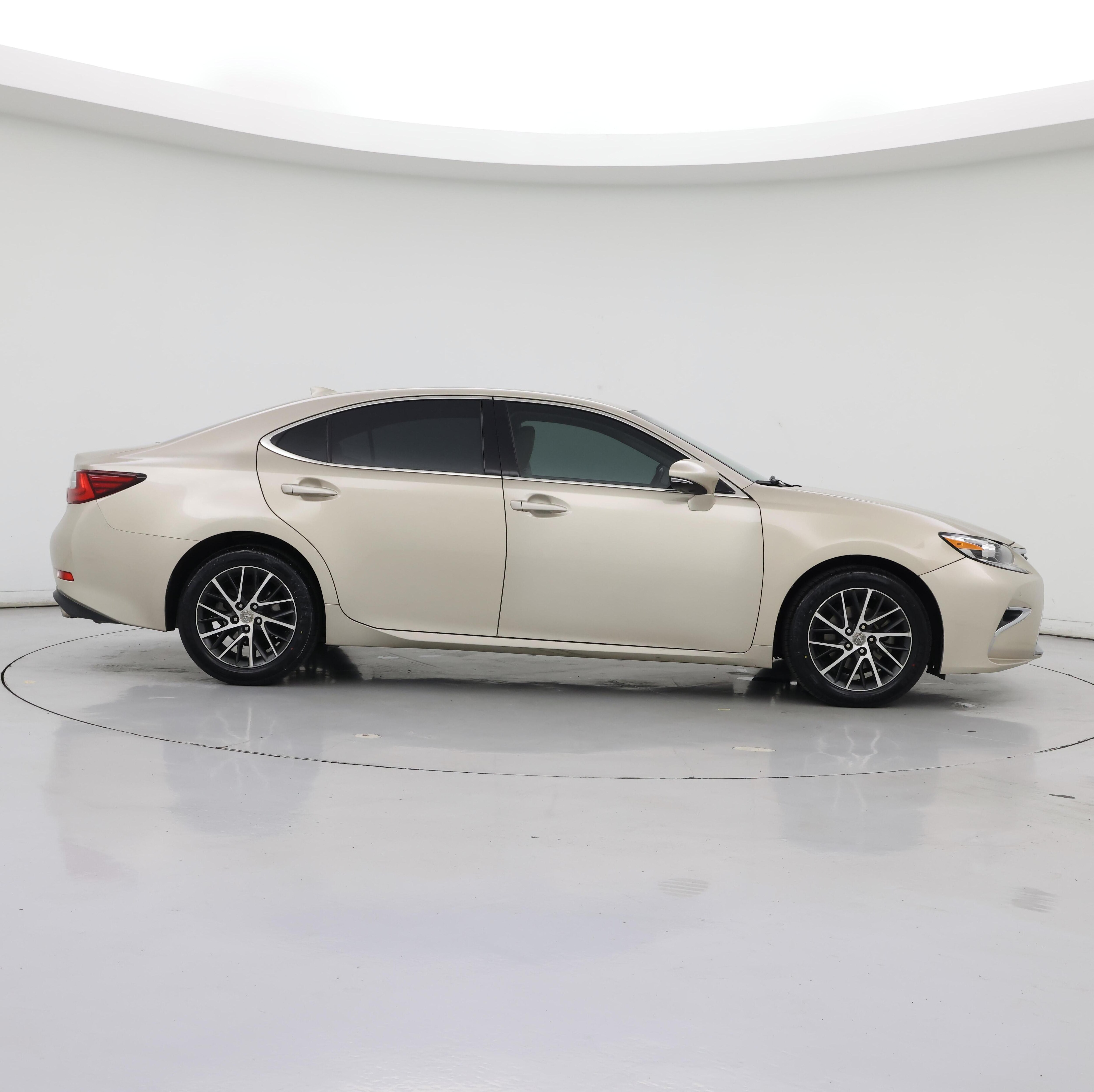 Thumbnail: 2017 Lexus ES - 7